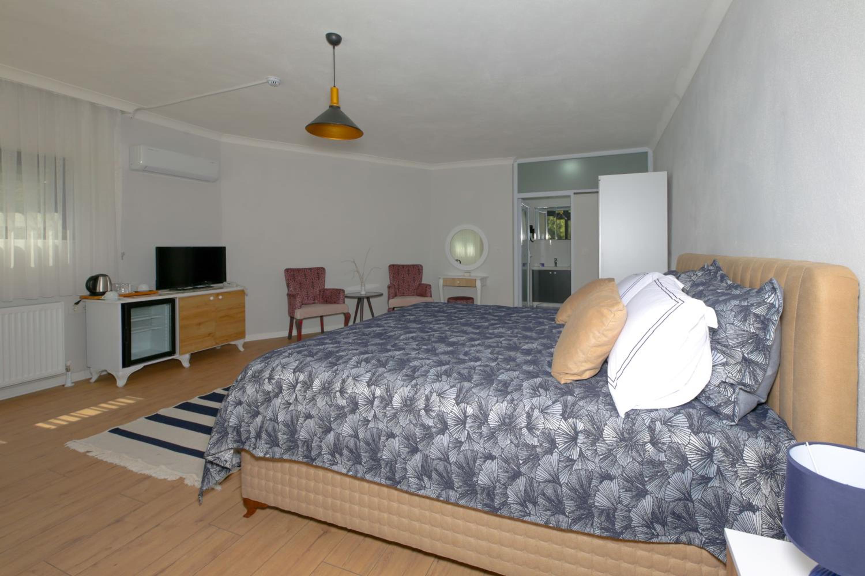 Deluxe Suite with Sea View