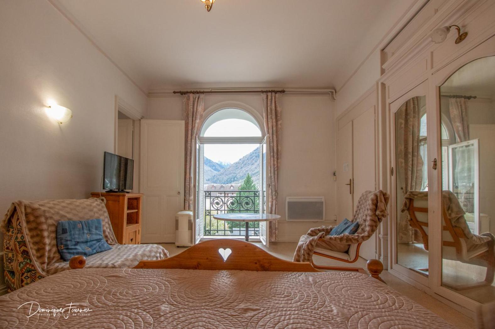 Apartment (4 Adults)
