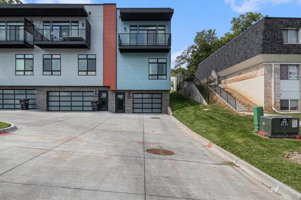 Two-Bedroom Townhouse photo 2