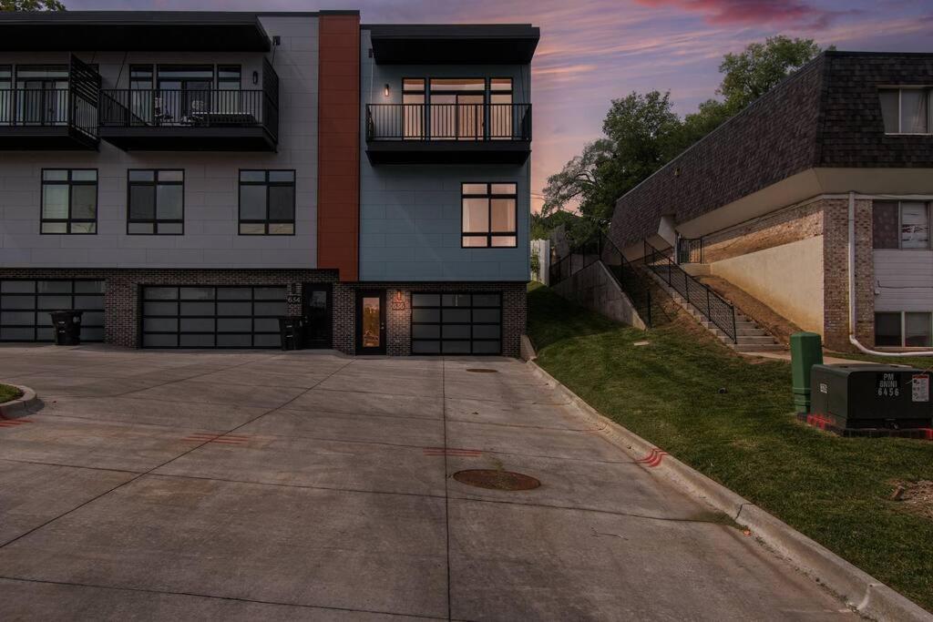 Two-Bedroom Townhouse photo 3