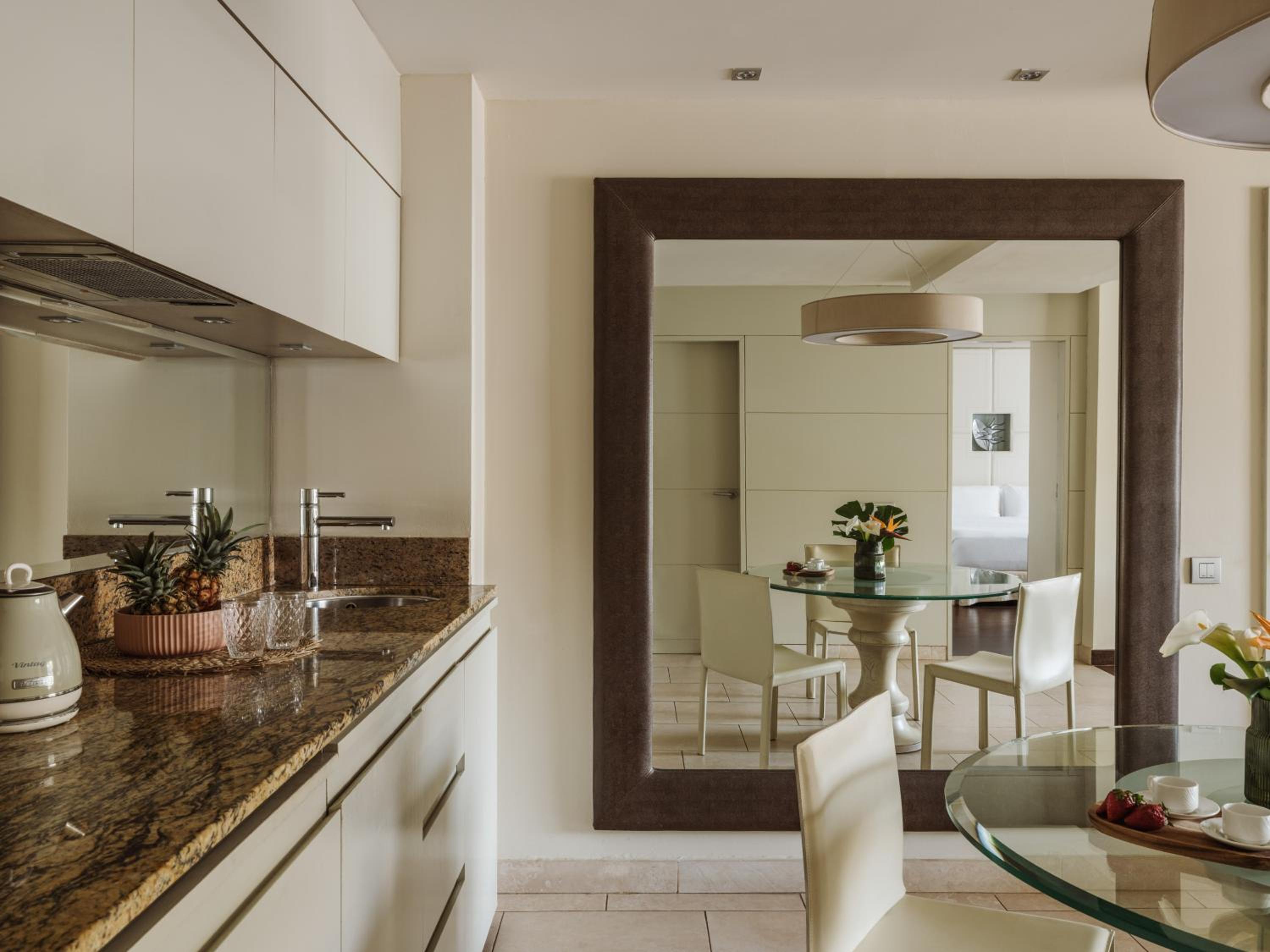 Red Level Suite Ocean View