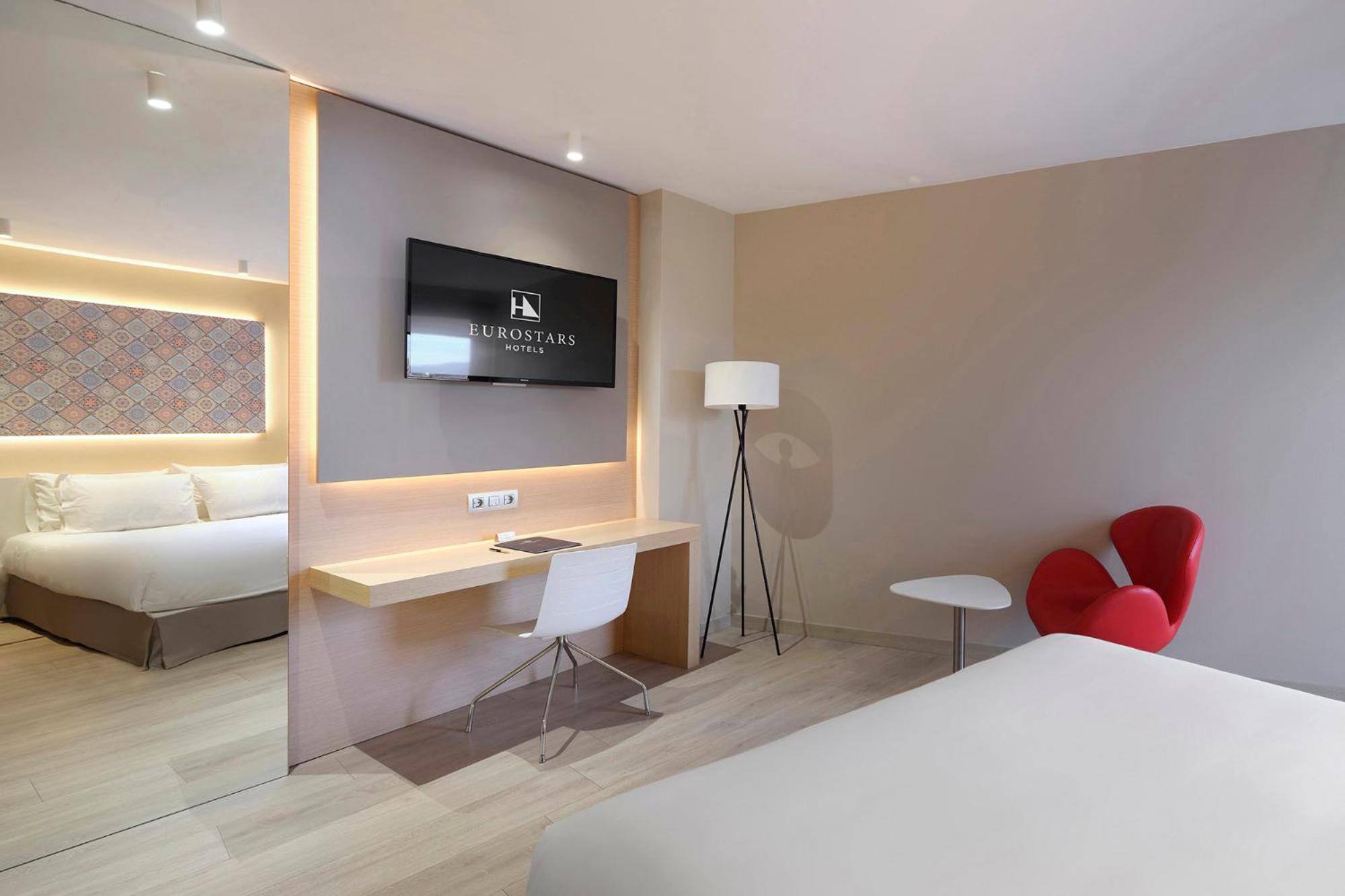 Double Room - Photo 5