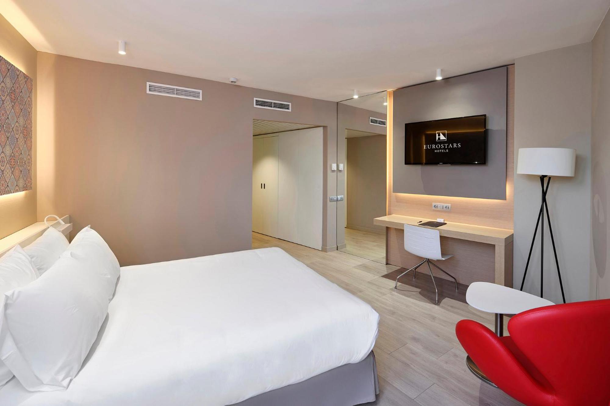 Double Room - Photo 3