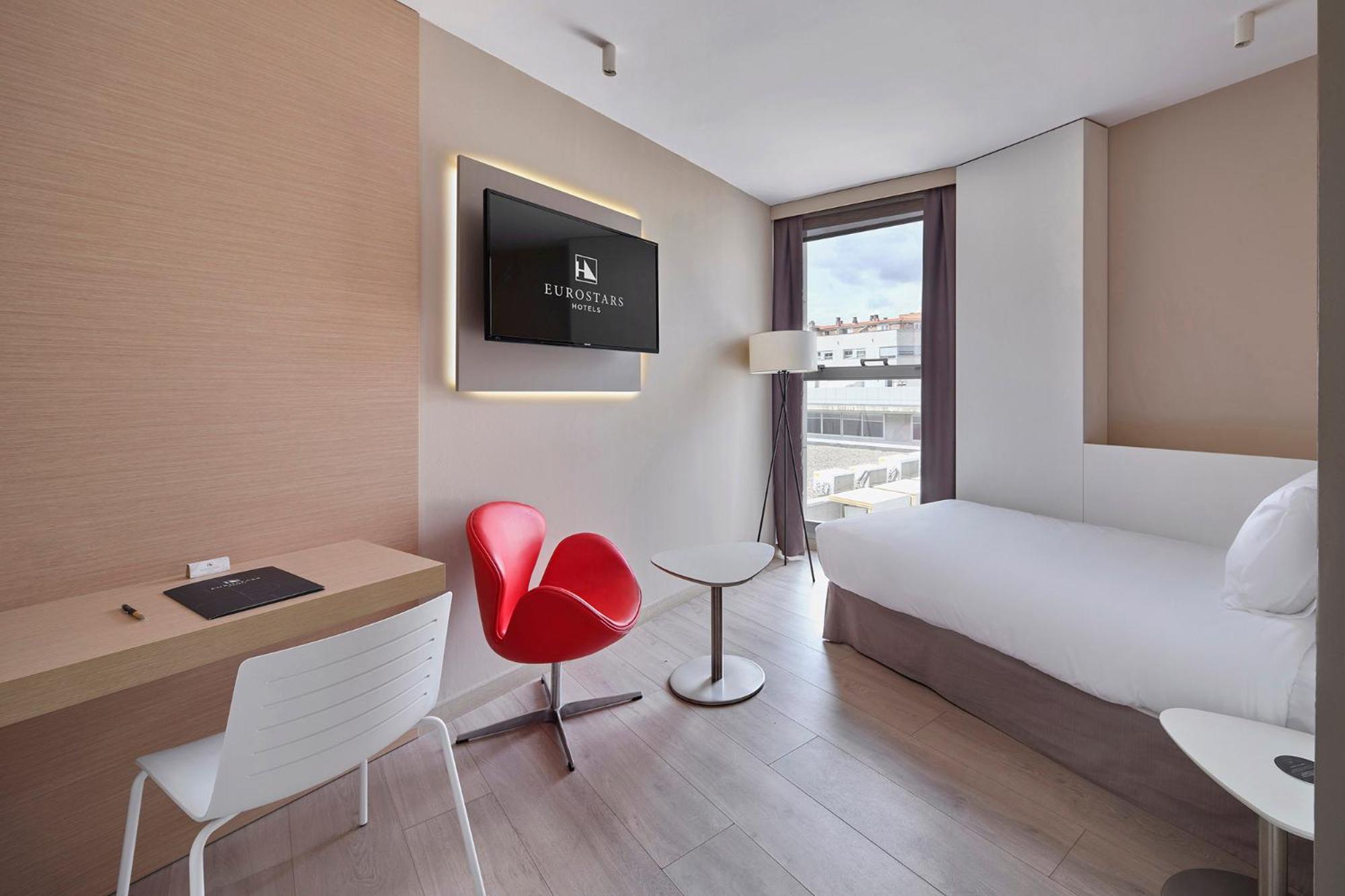 Single Room - Photo 2