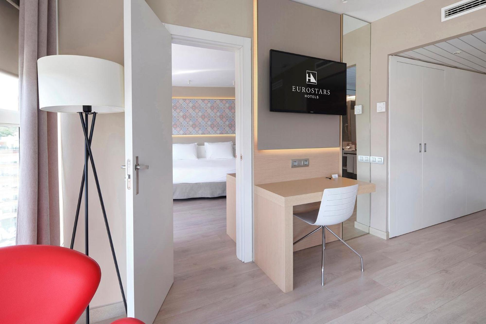 Two Connecting Double Rooms (2 Adults + 2 Children) - Photo 6