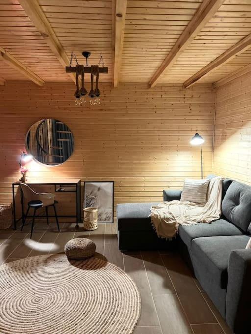 One-Bedroom House photo 2