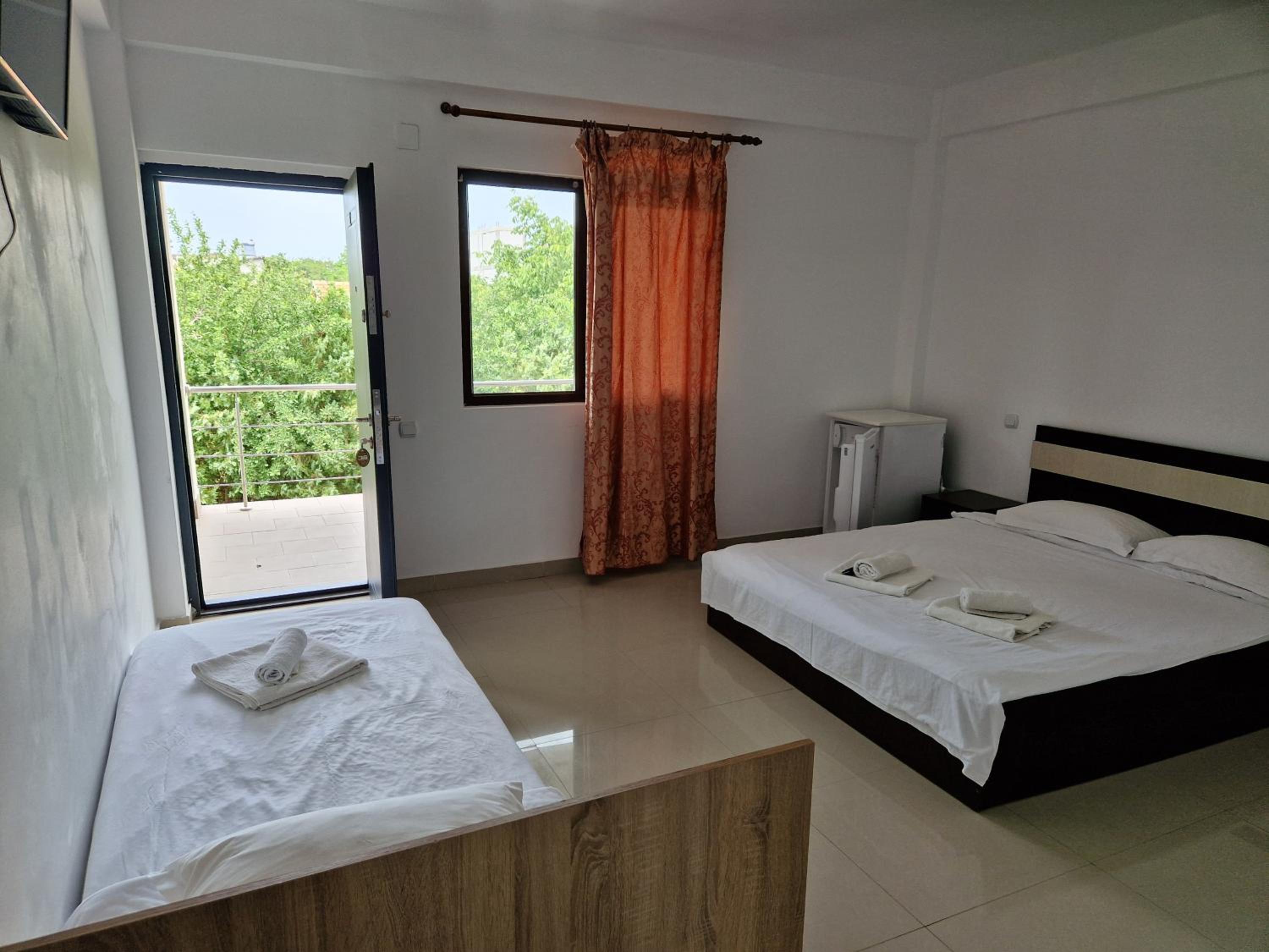Triple Room with Balcony photo 3