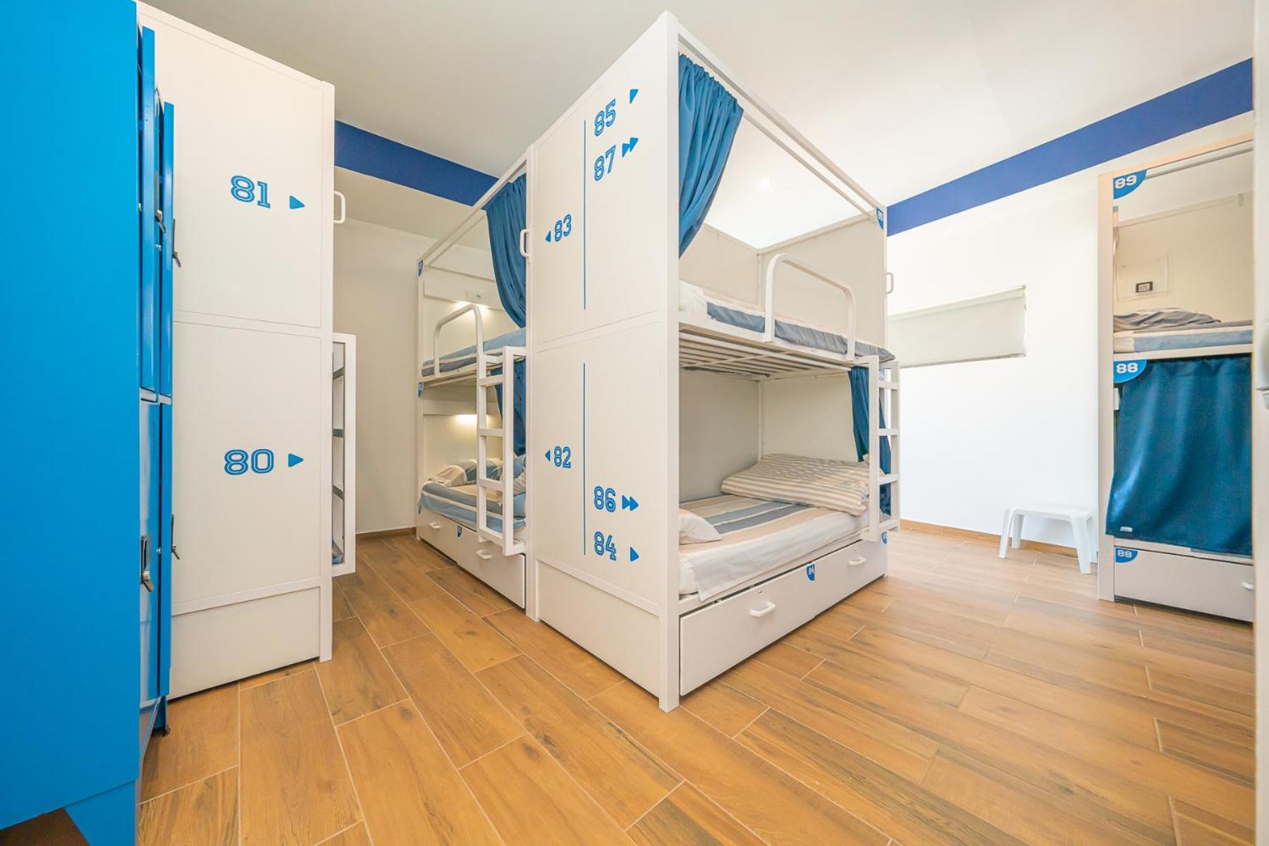 Bed in 10-Bed Female Dormitory Room photo 1