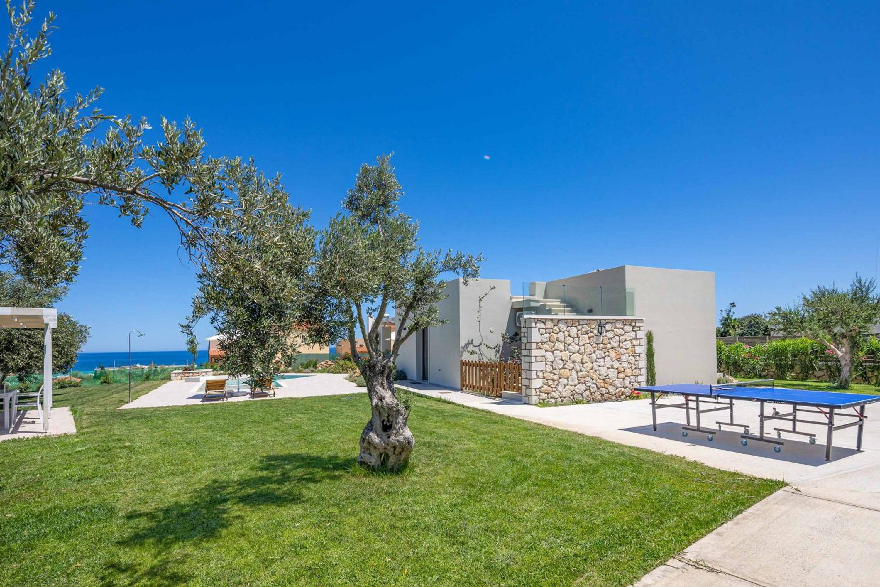 Villa photo 3