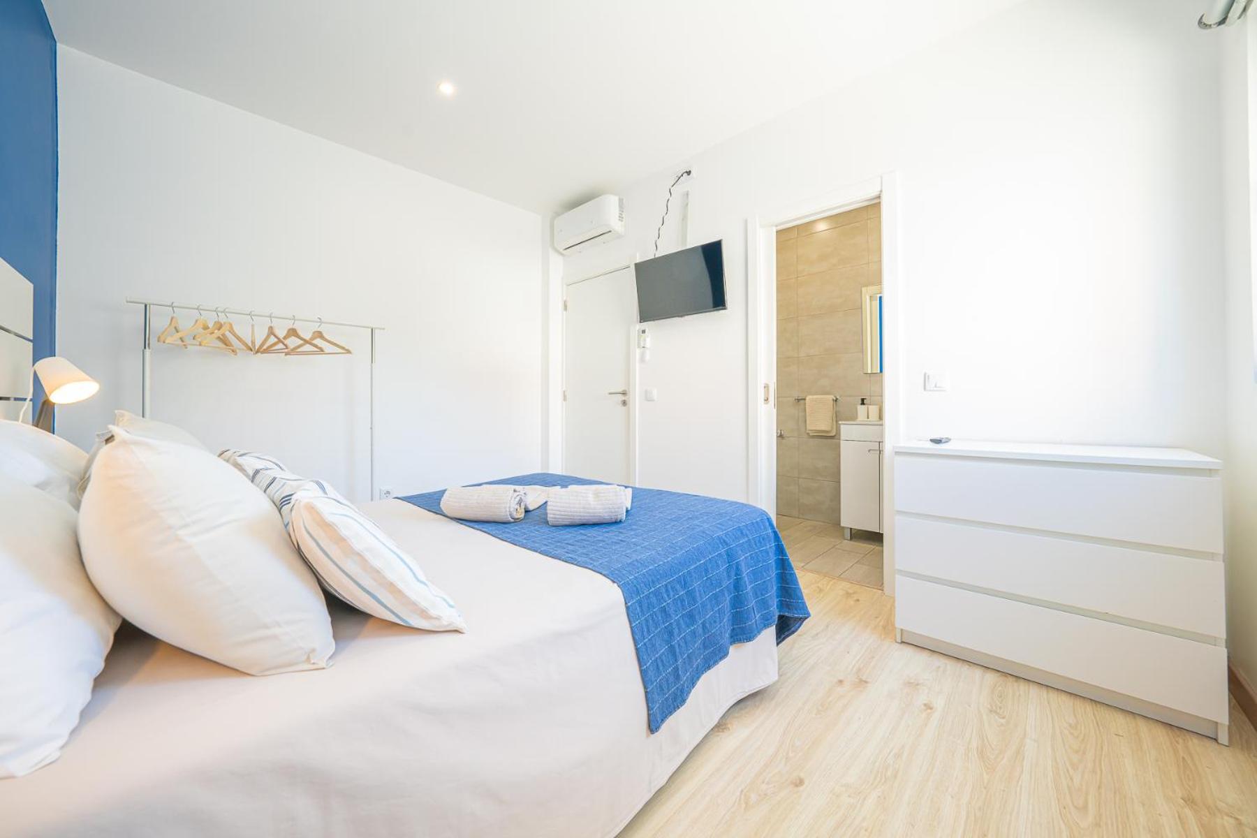 Double Room - Photo 4