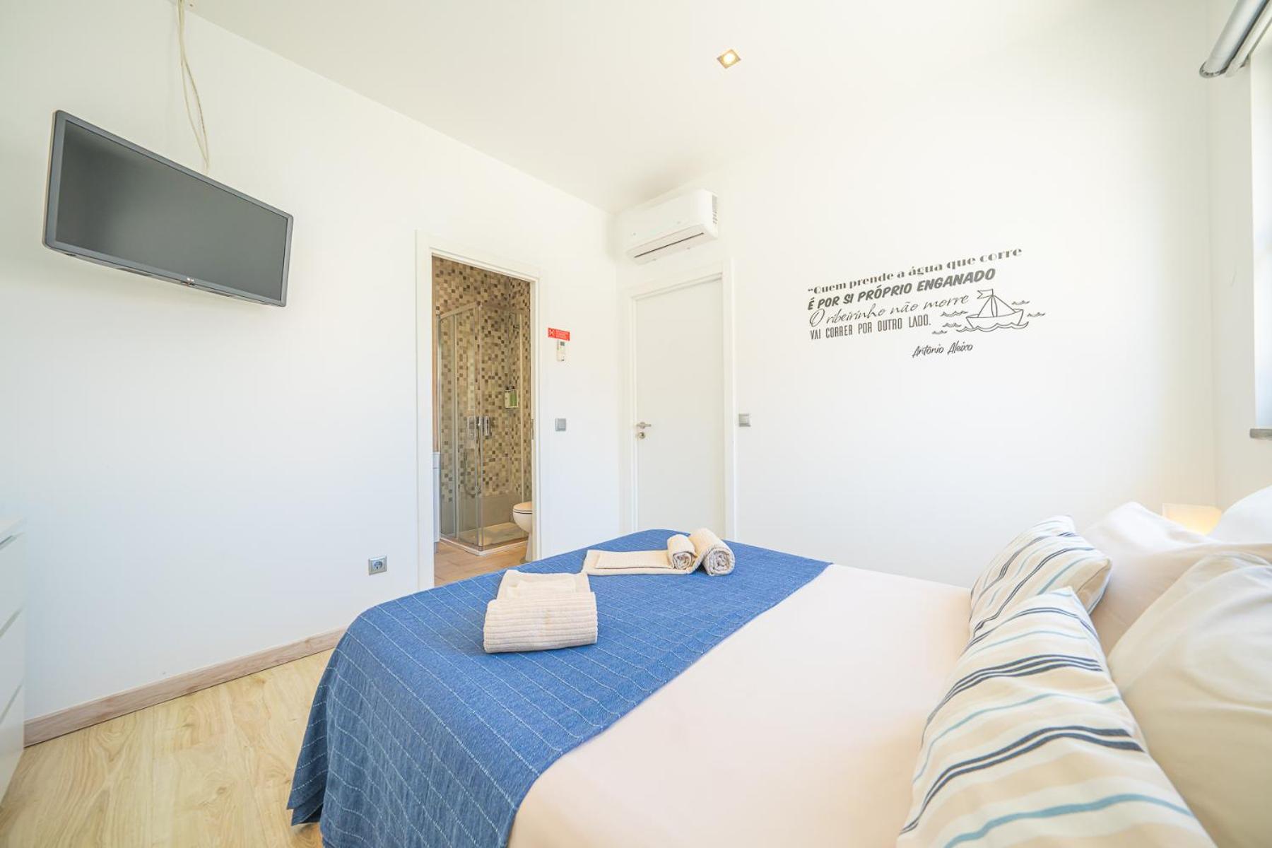Double Room - Photo 3