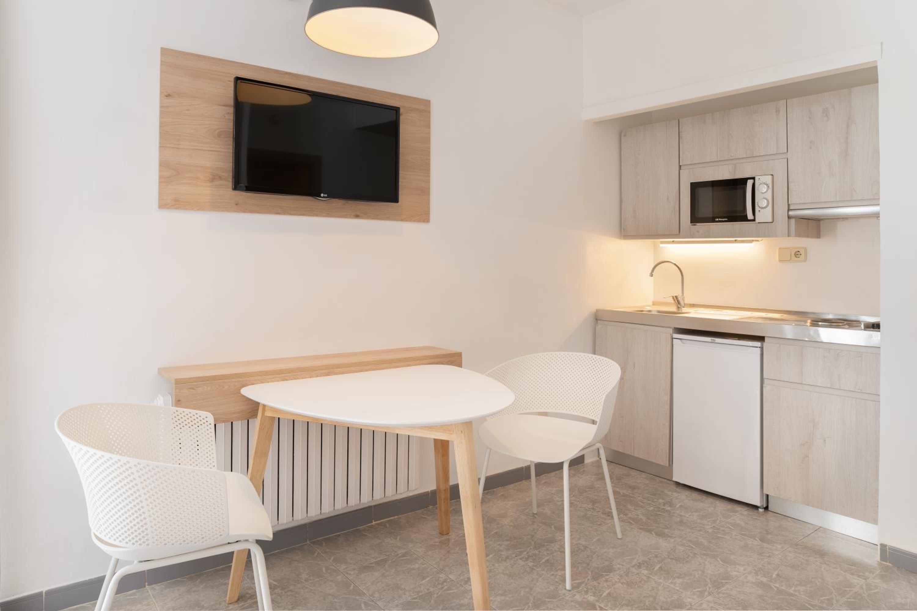 Premium Studio with Partial Sea View photo 3