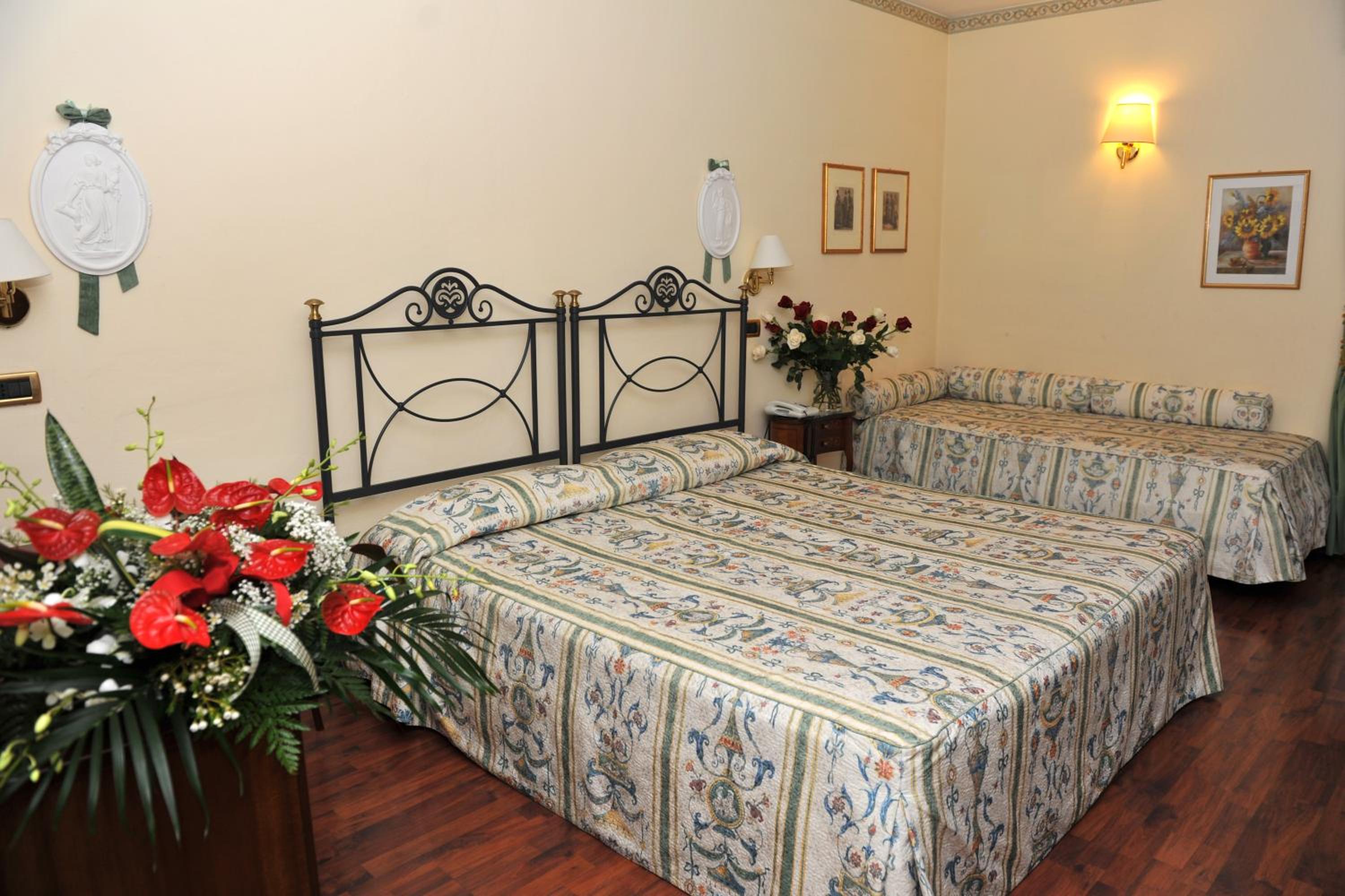Deluxe Triple Room - Photo 3