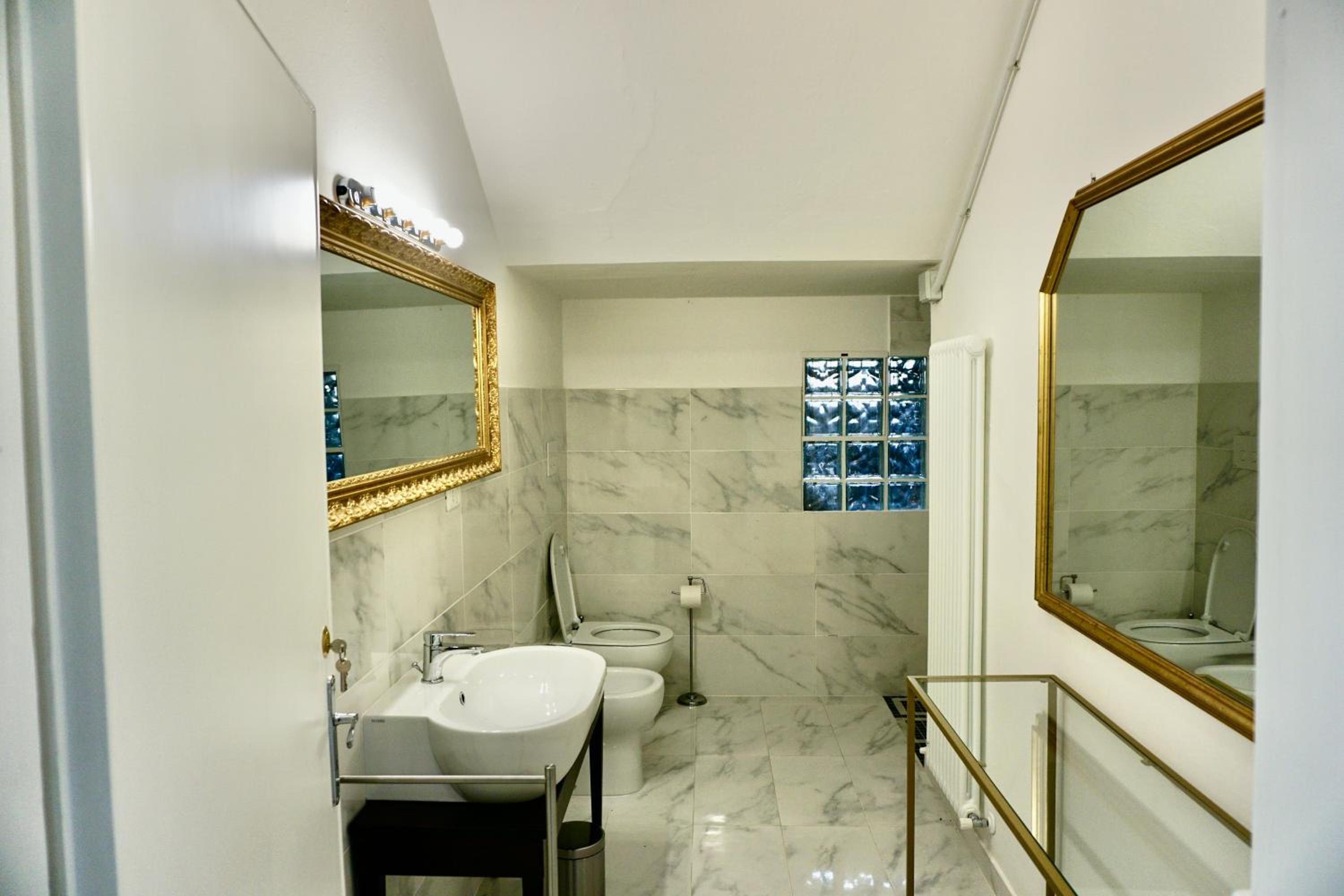 Double Room with Private External Bathroom photo 3