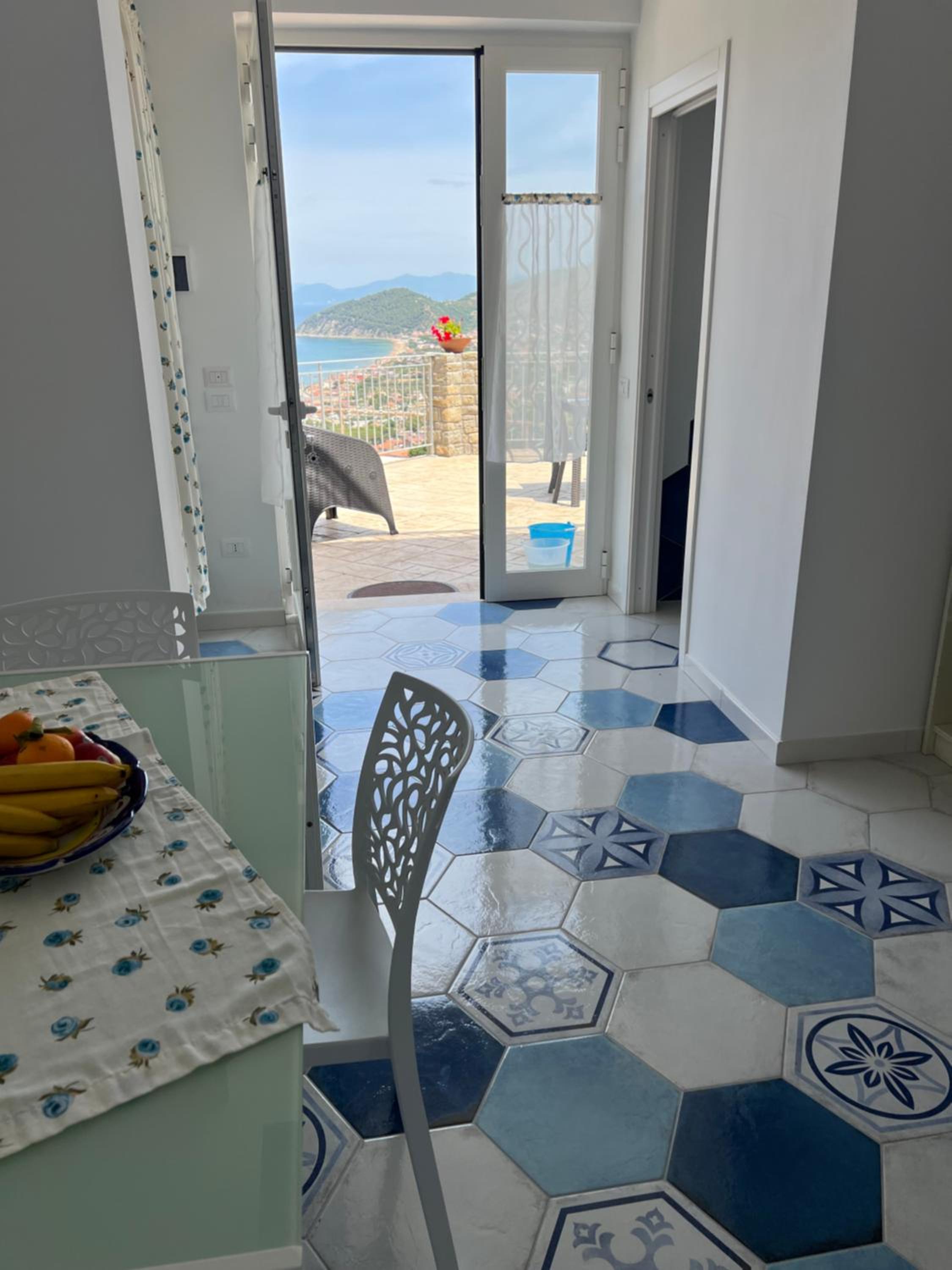 Apartment with Sea View photo 2