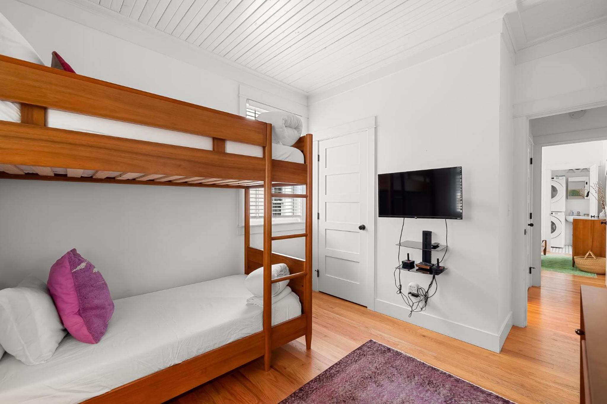Two-Bedroom House photo 2