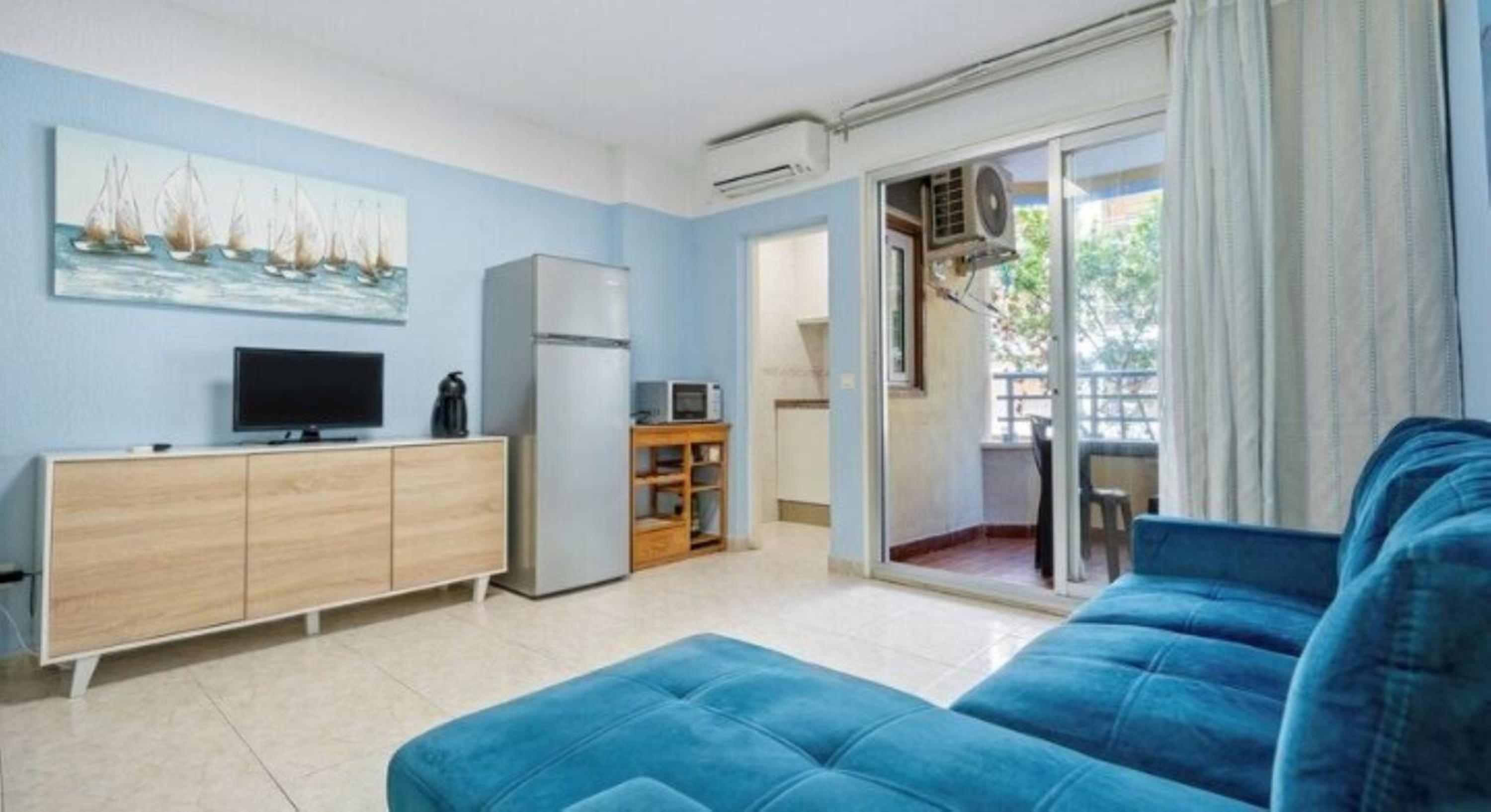 Apartamento con Terraza (2 Adultos + 2 Niños)