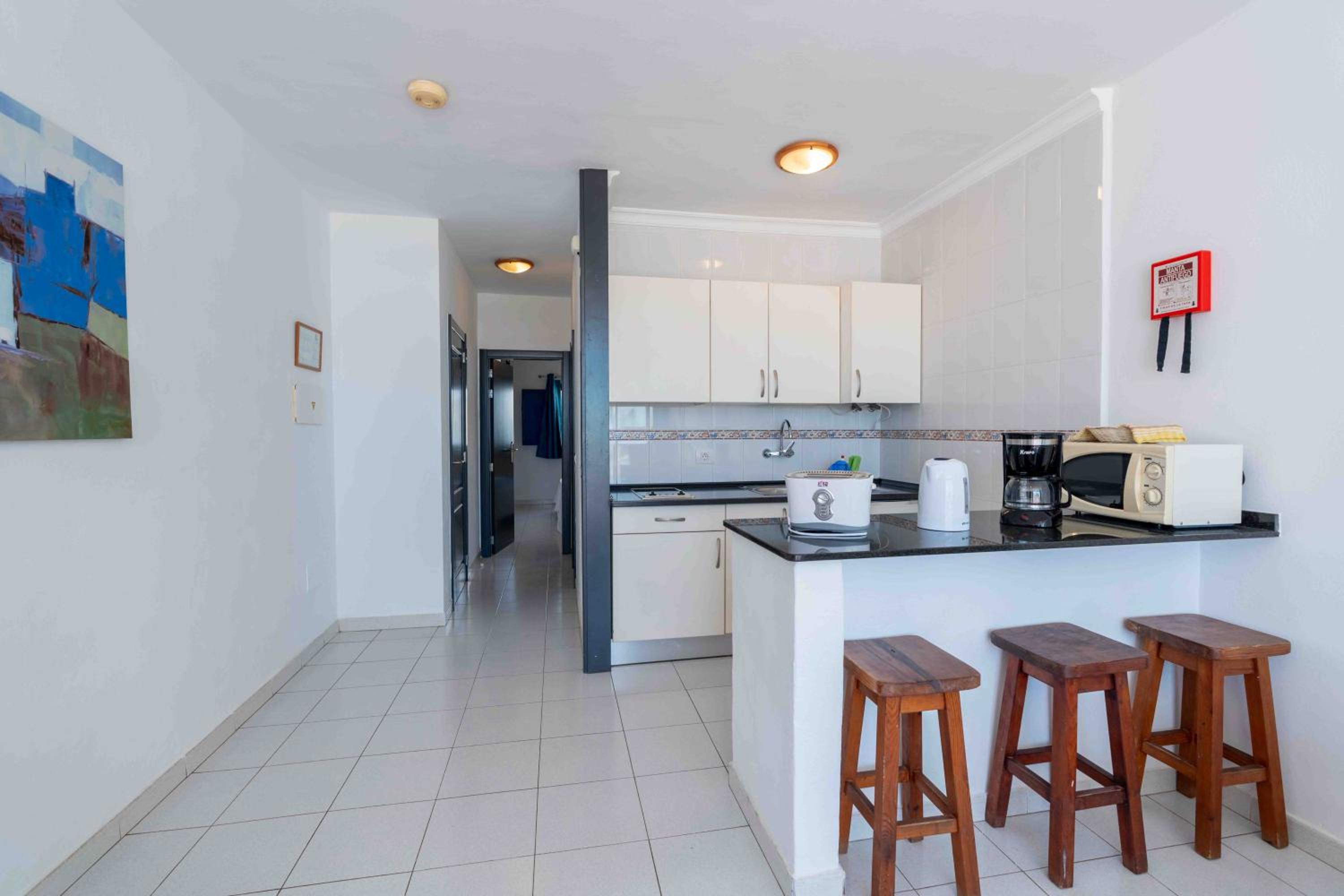 Apartment with Sea View - Photo 11