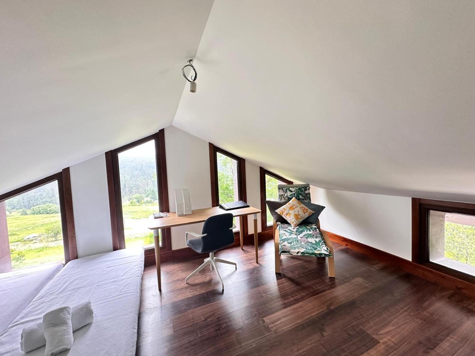 Three-Bedroom House photo 3