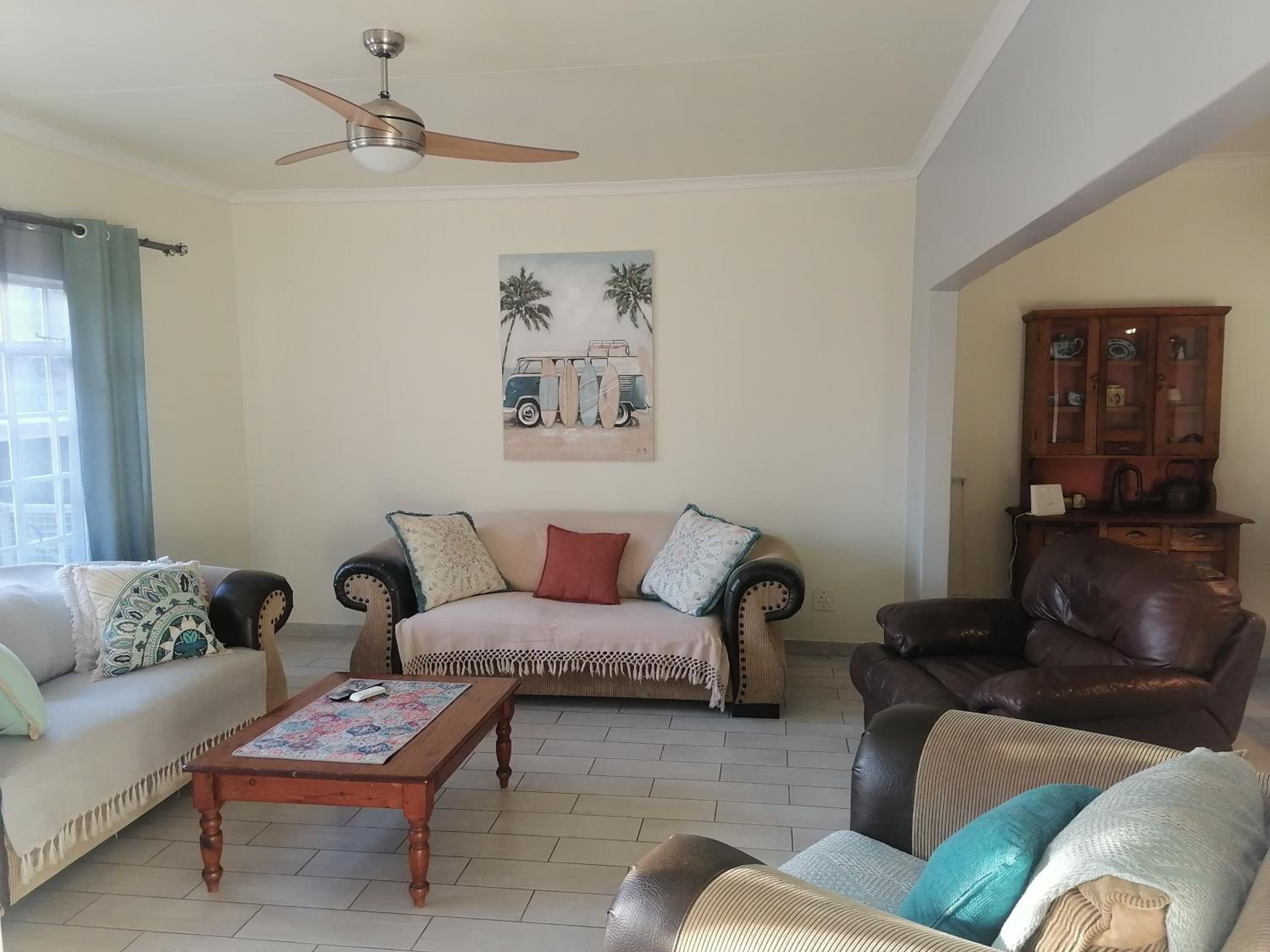 Three-Bedroom House photo 1