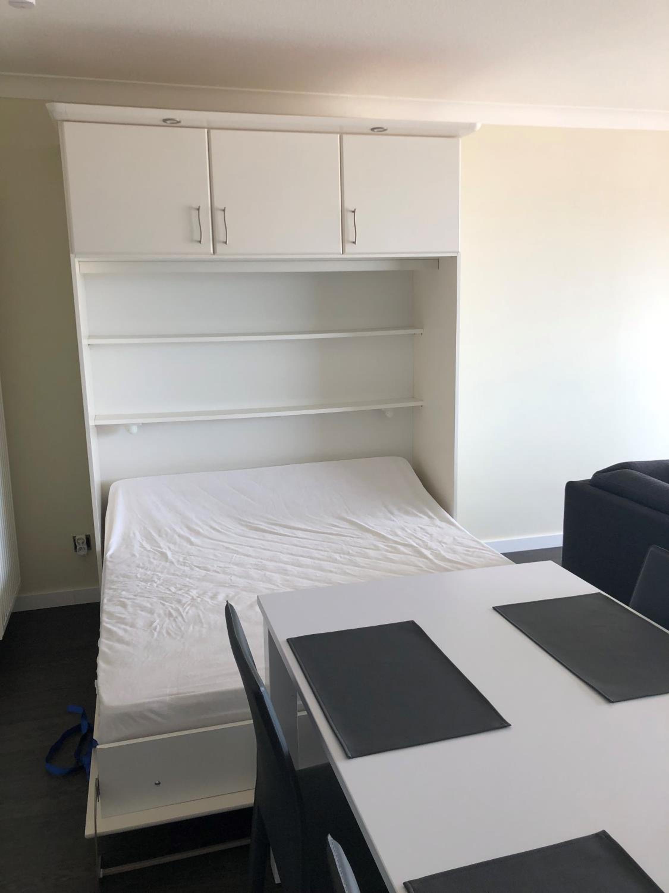 One-Bedroom Apartment photo 1