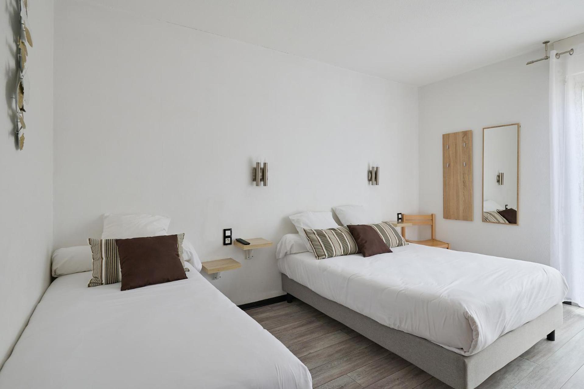 Comfort Triple Room - Courtyard side