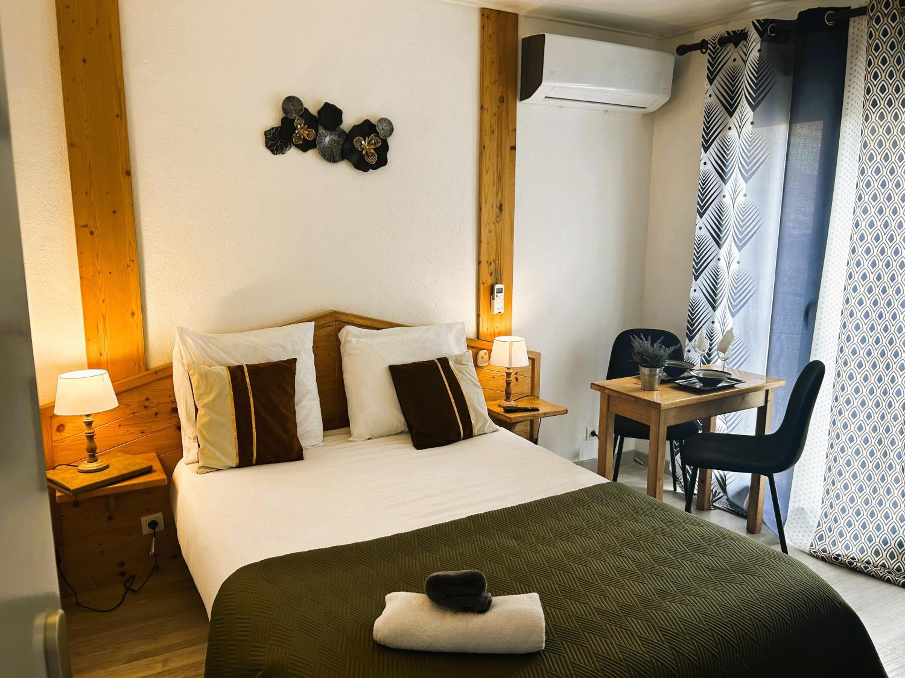 Standard Double Room photo 3