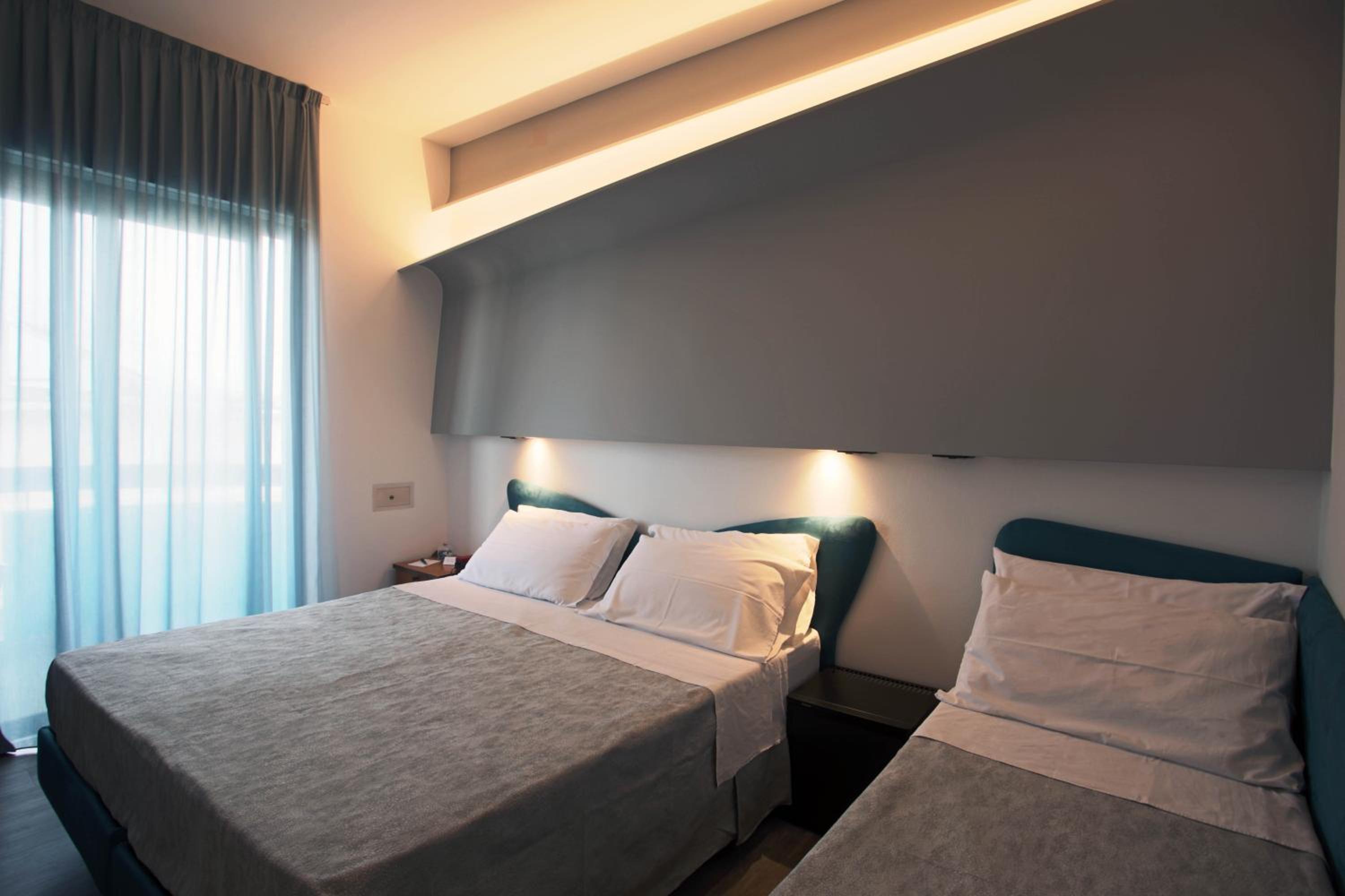 Triple Room - Photo 6