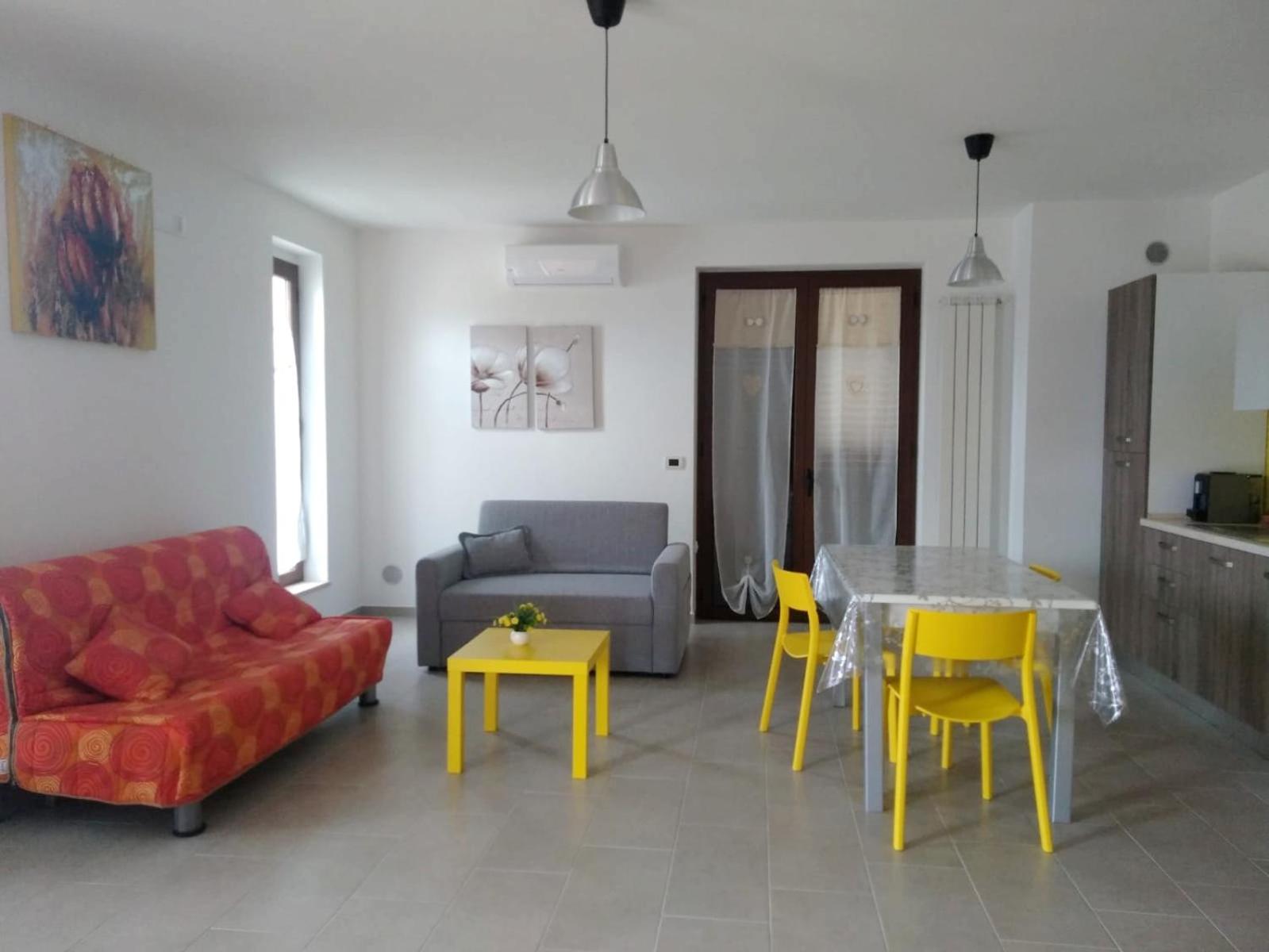 Double or Twin Room with Pool View photo 3