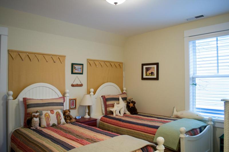 Four-Bedroom House photo 3