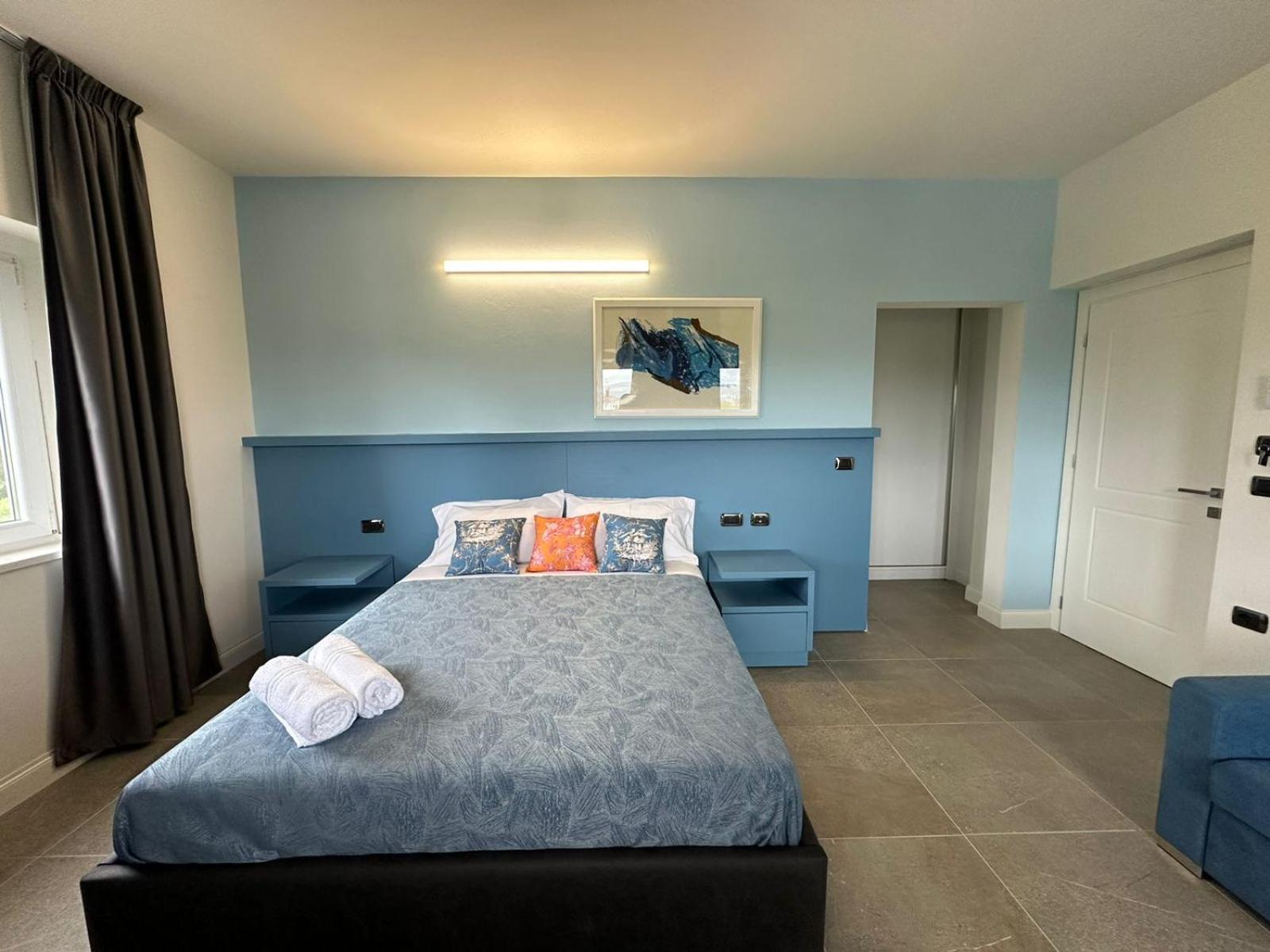 Double Room with Balcony (2 Adults + 1 Child)