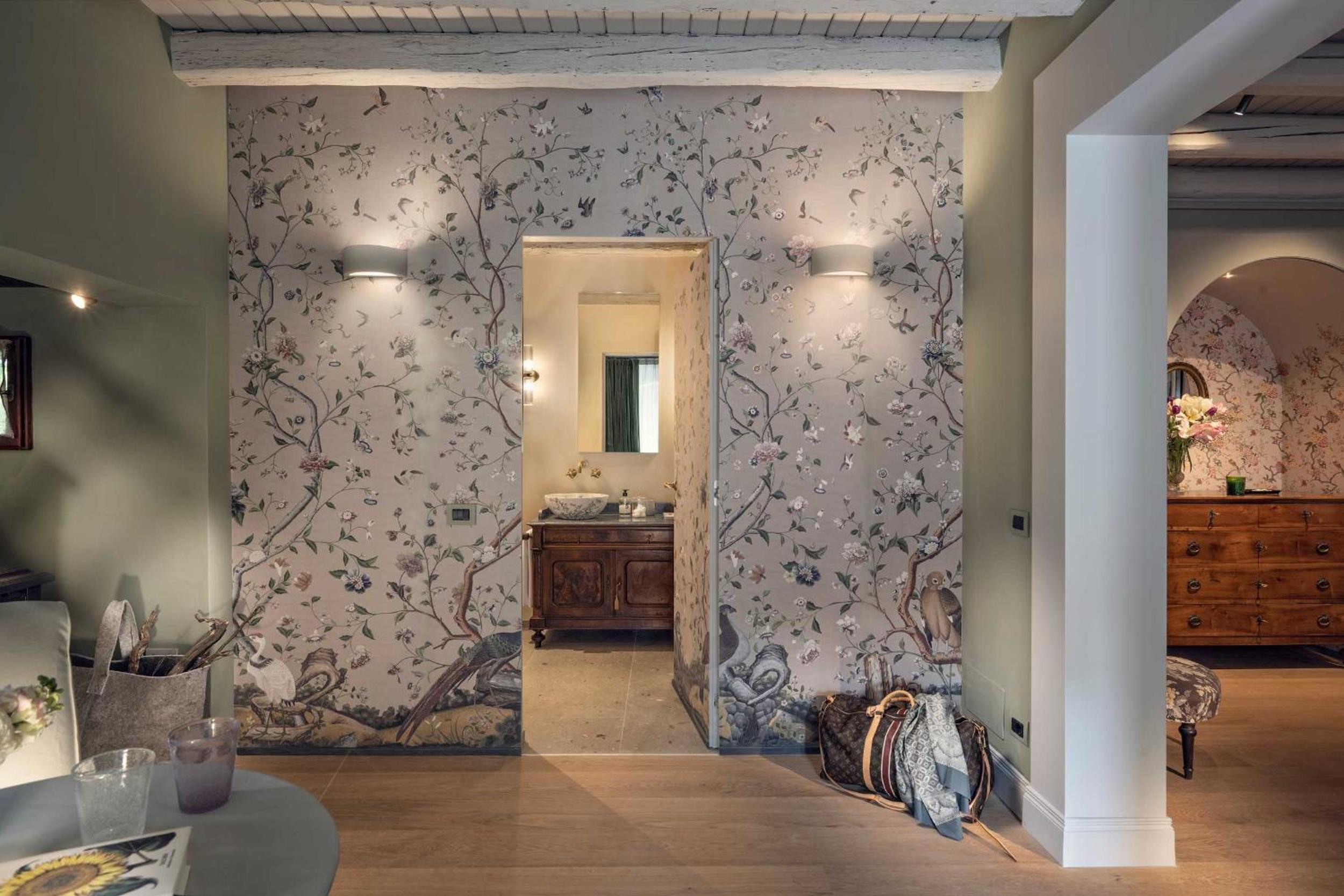 Deluxe Junior Suite - Photo 1