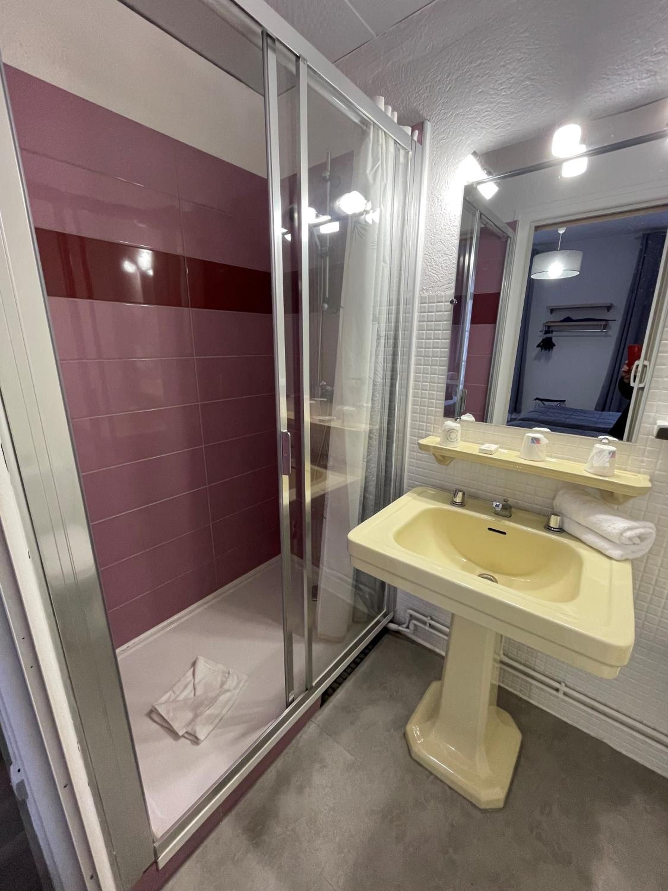 Triple Room (3 beds) photo 3