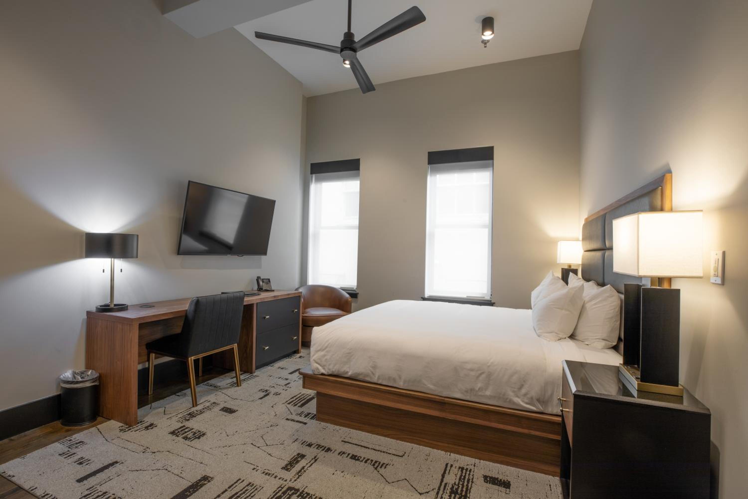 Standard Queen Room - Photo 4