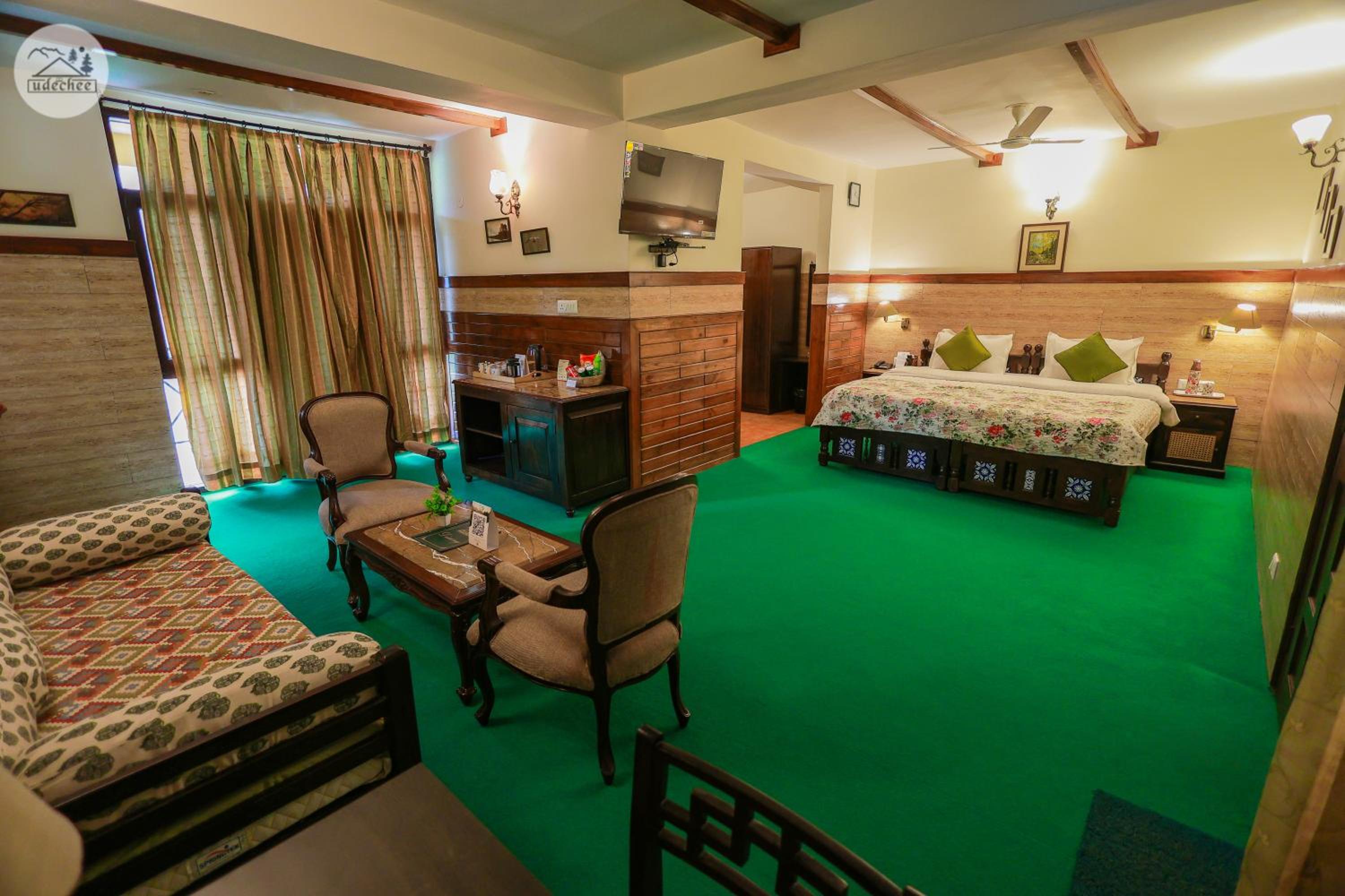 Deluxe King Room