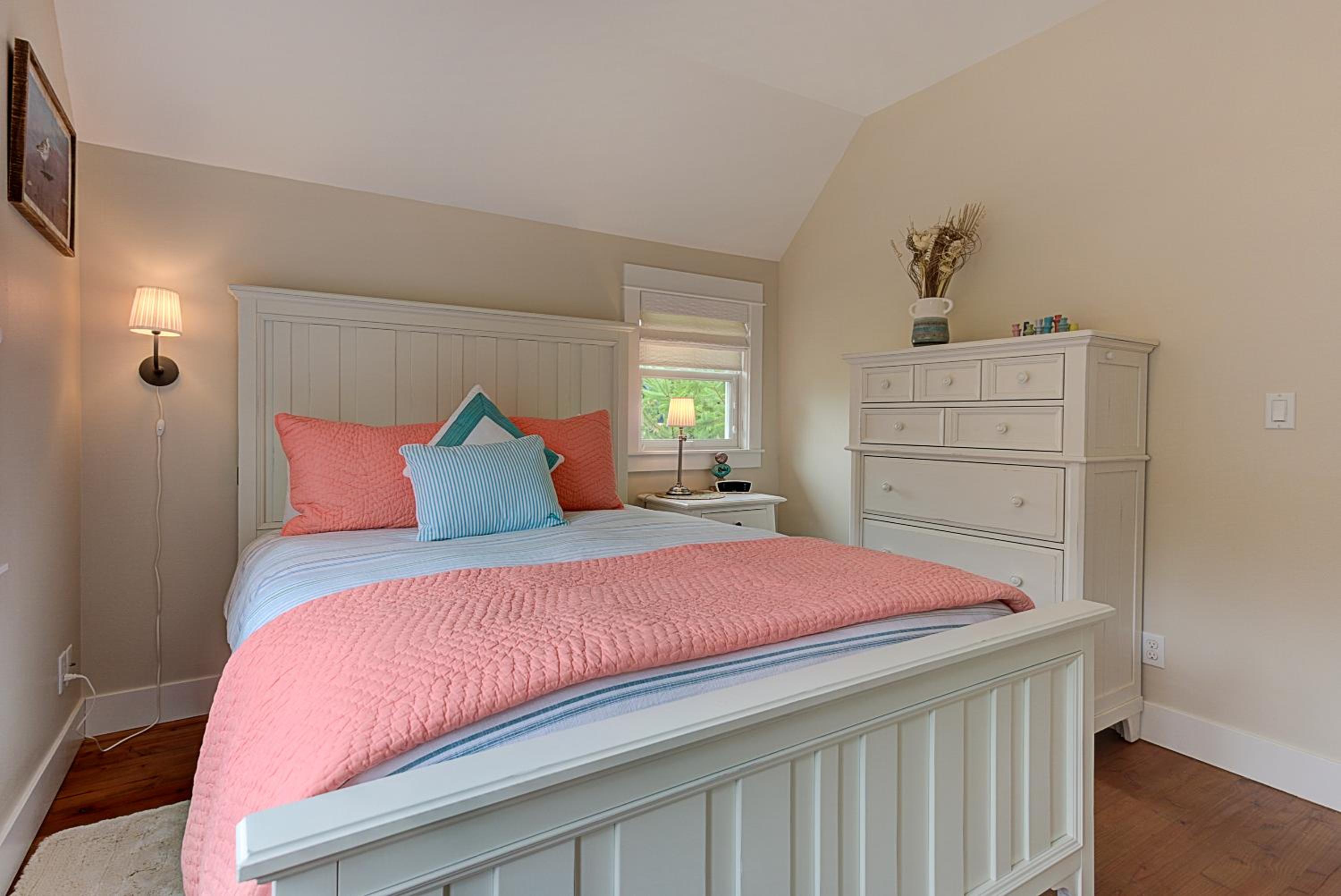 Two-Bedroom House photo 3