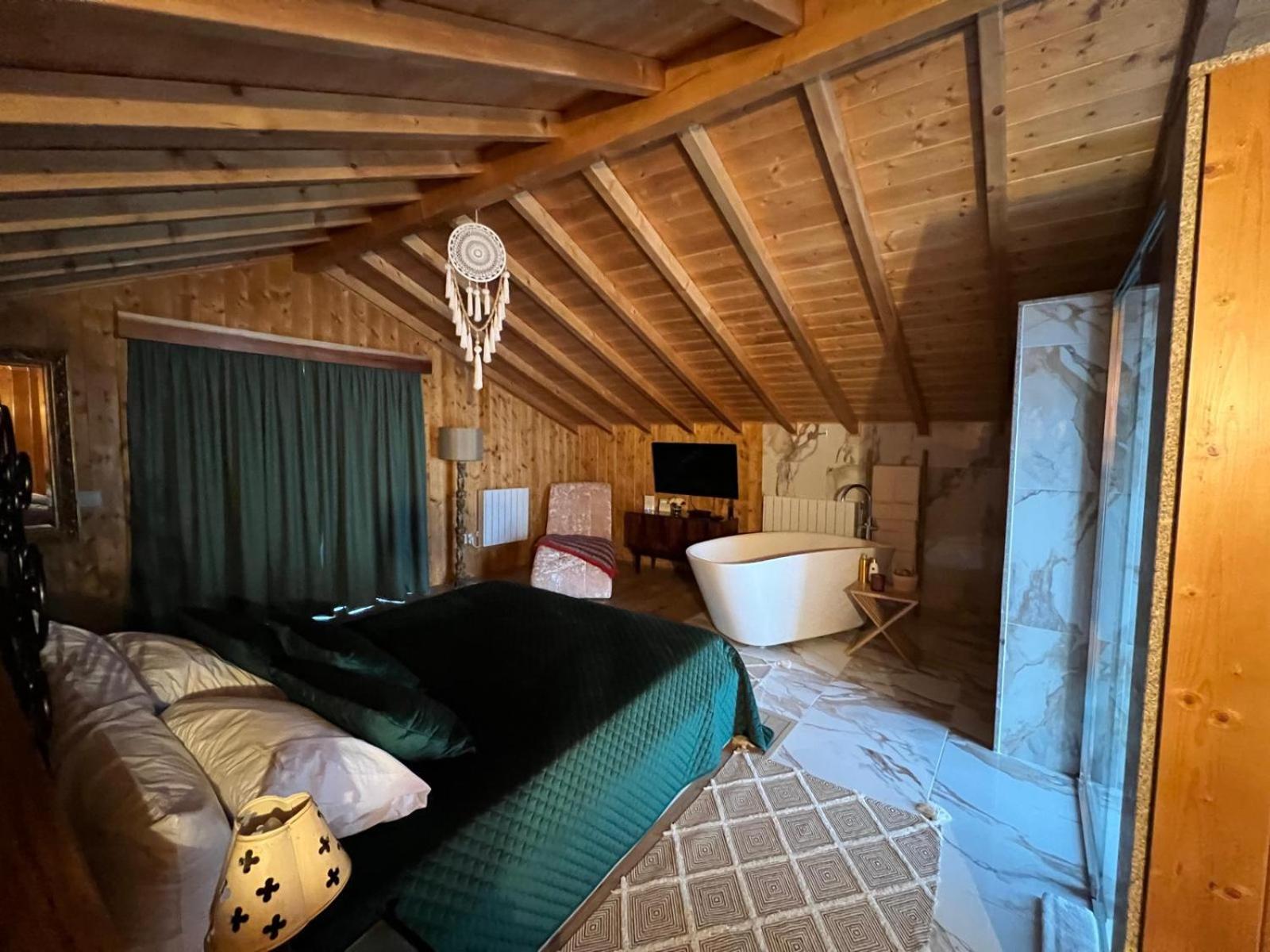 One-Bedroom House photo 3