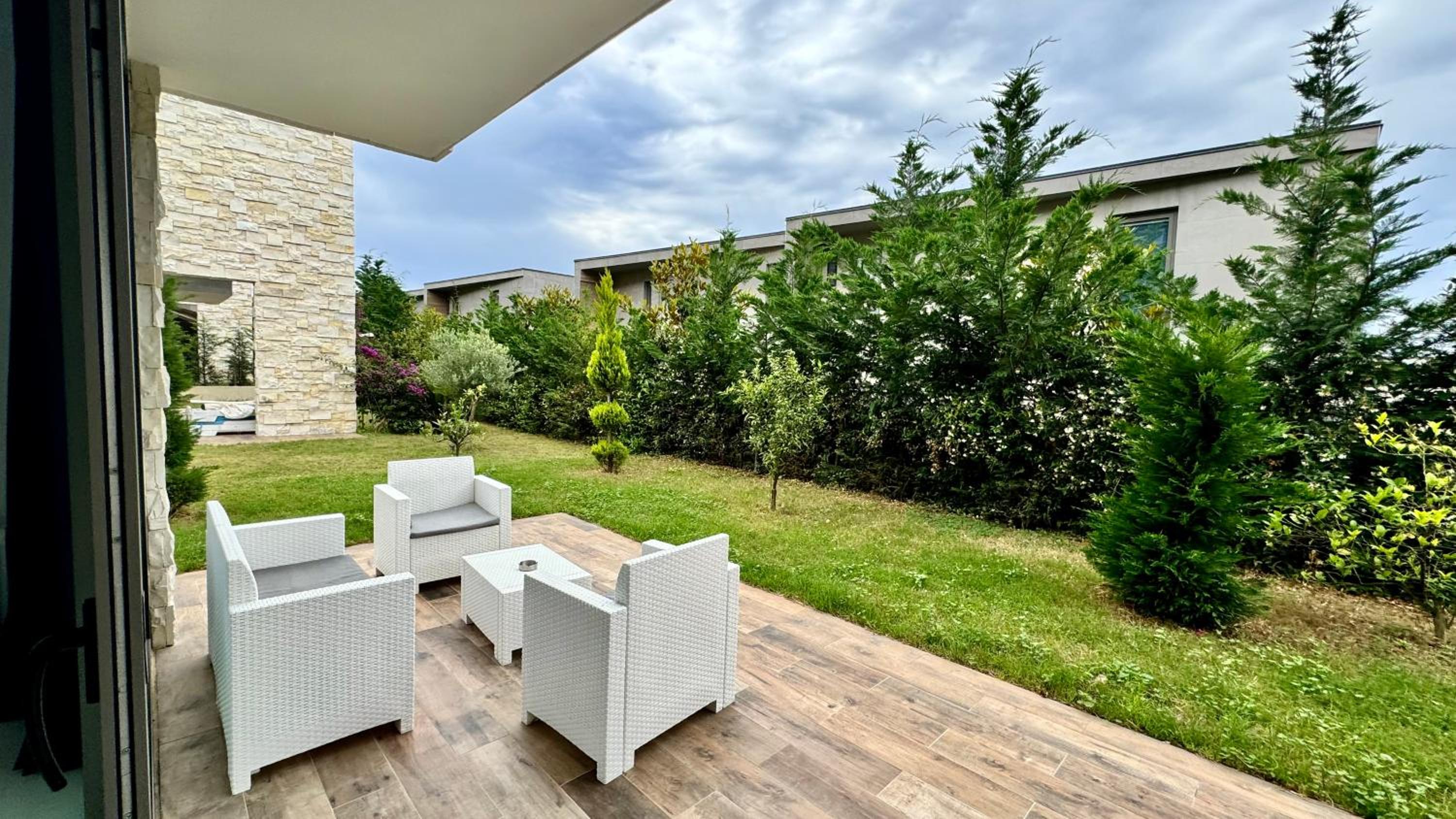 Three-Bedroom Villa photo 2