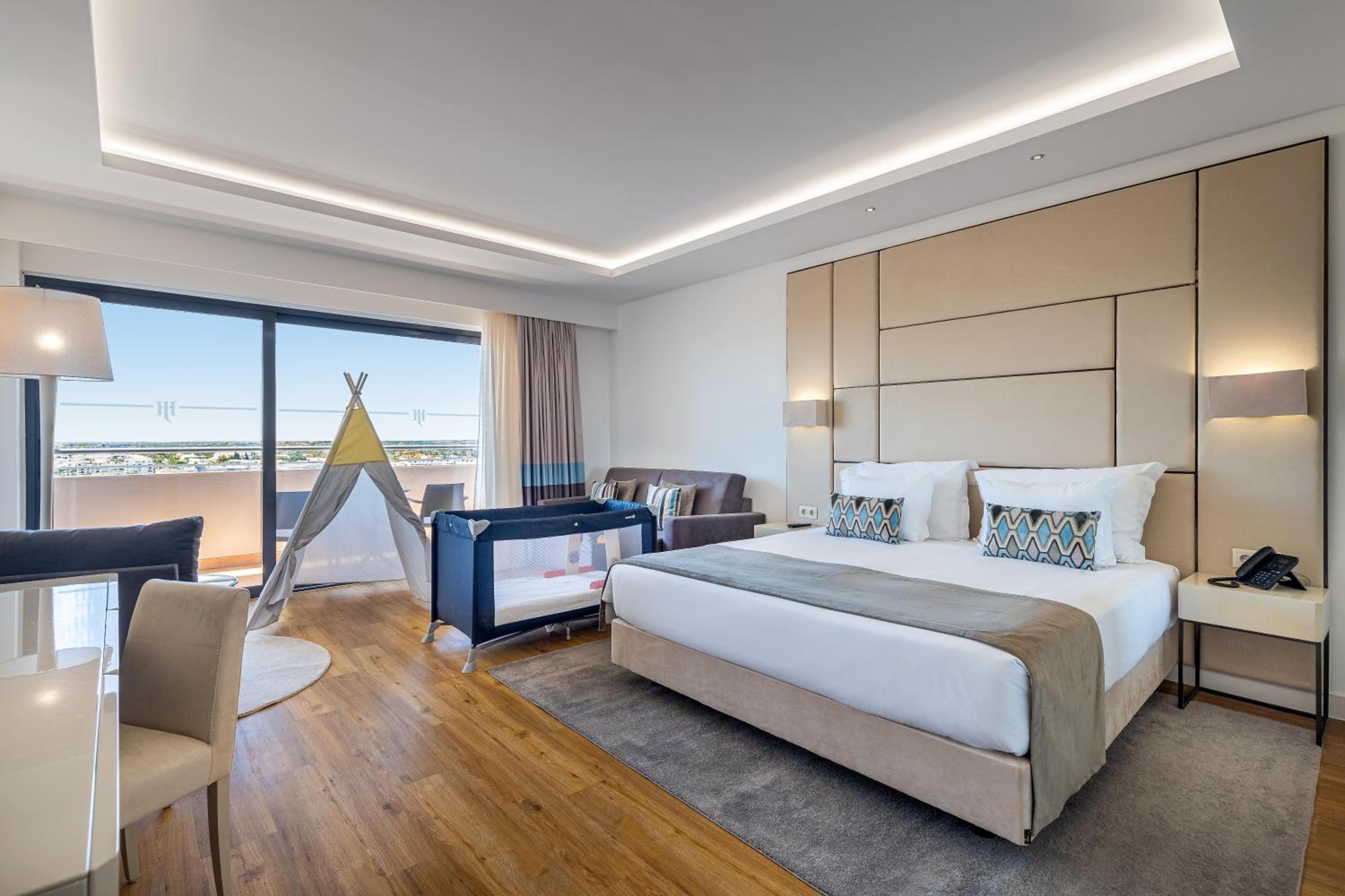 Family Room (3 Adults + 1 Child up to 12 years old)