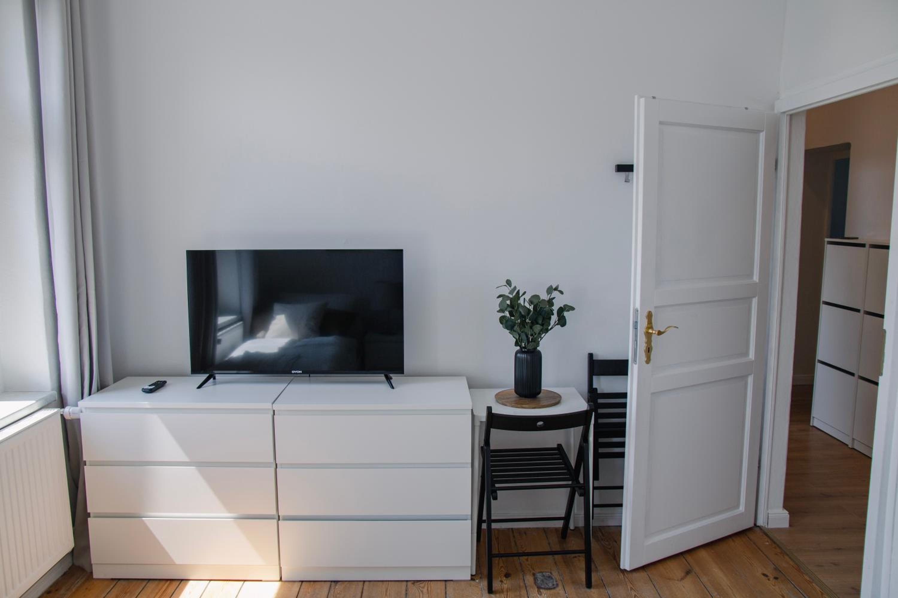 Three-Bedroom Standard Apartment photo 1