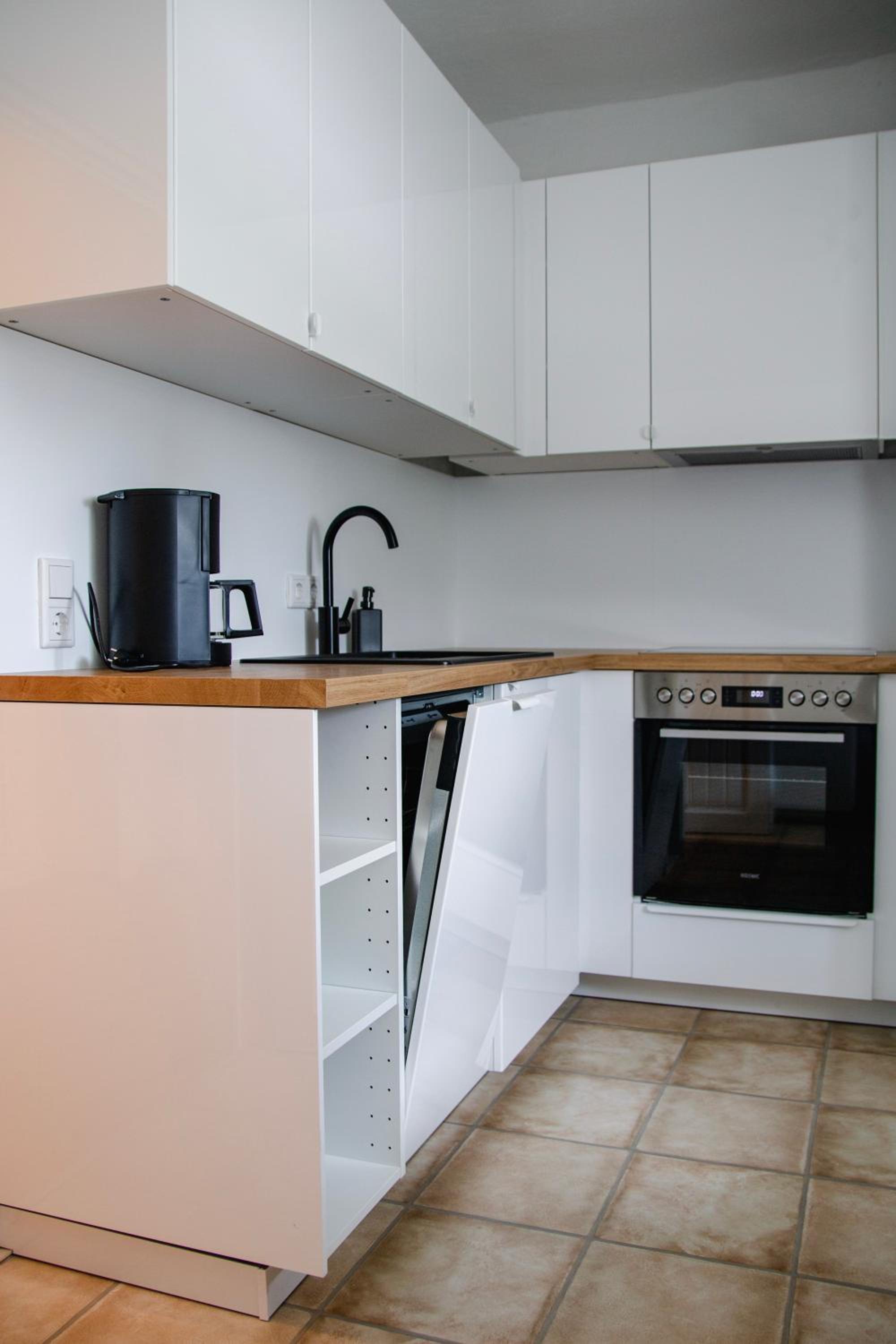 Three-Bedroom Standard Apartment photo 3