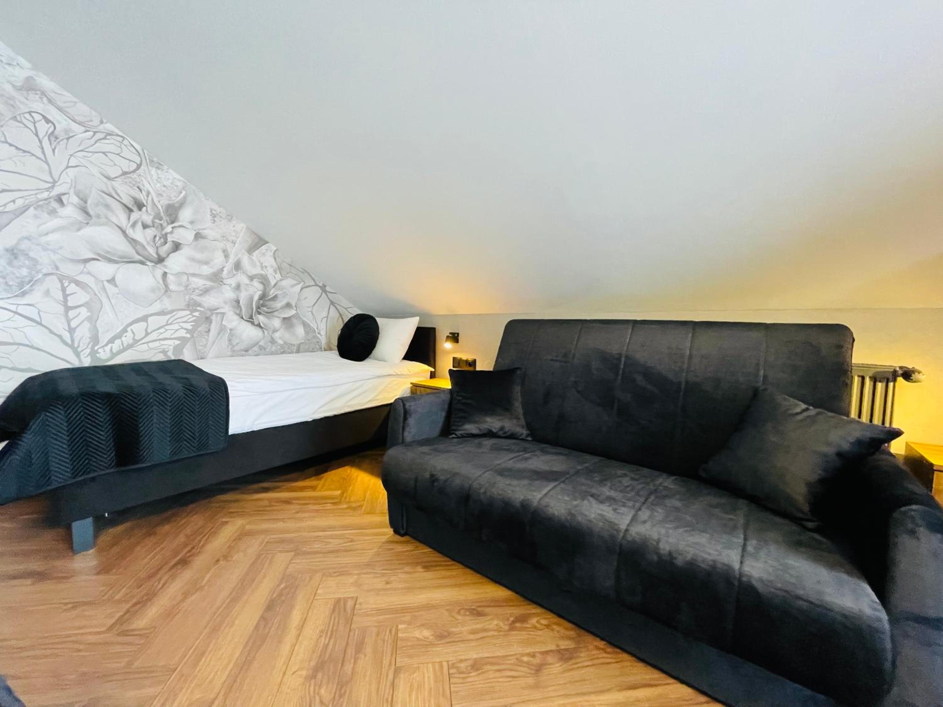 Deluxe Family Room - Photo 1