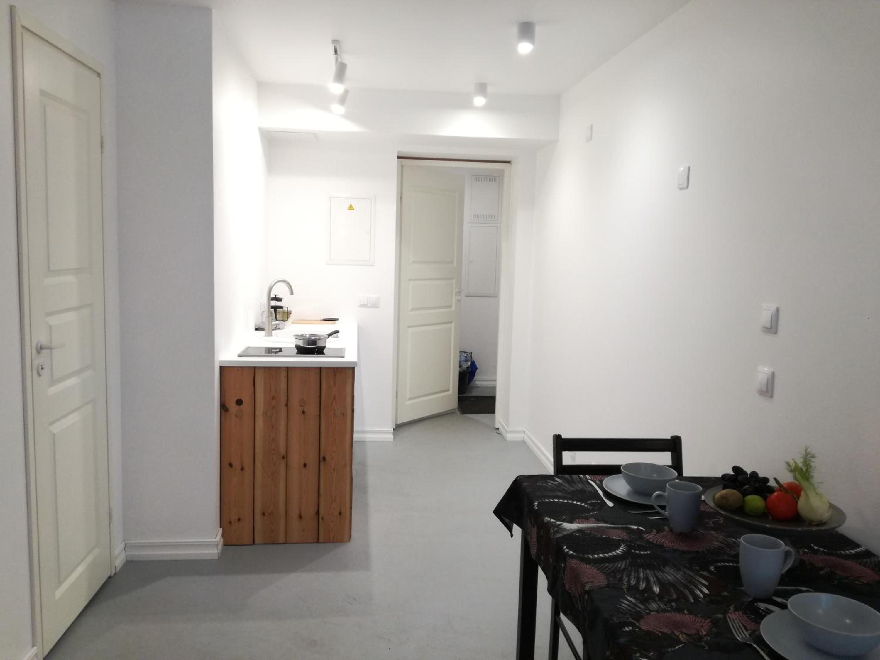 Studio Apartment with King Bed photo 3
