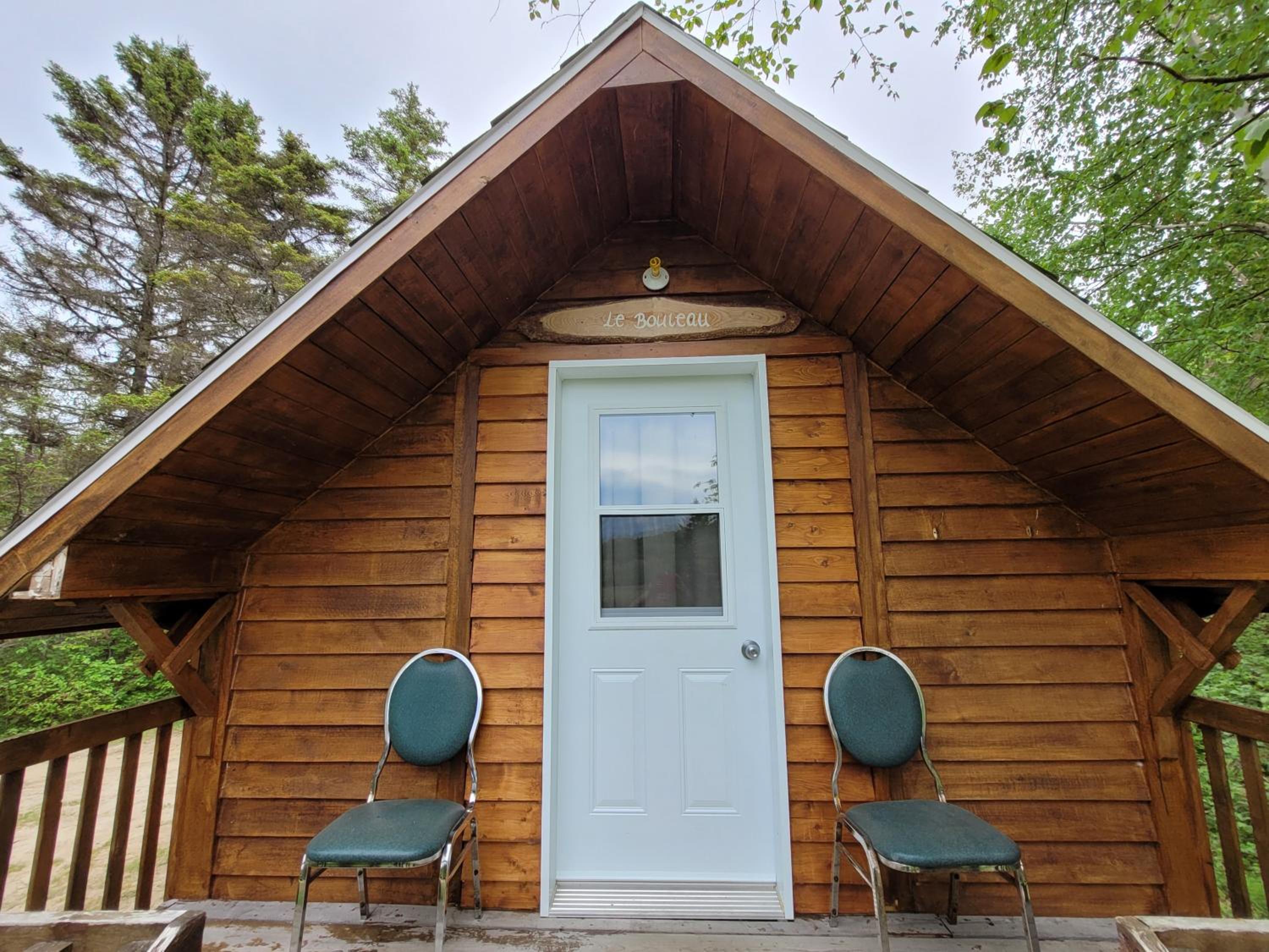 Small Chalet photo 2