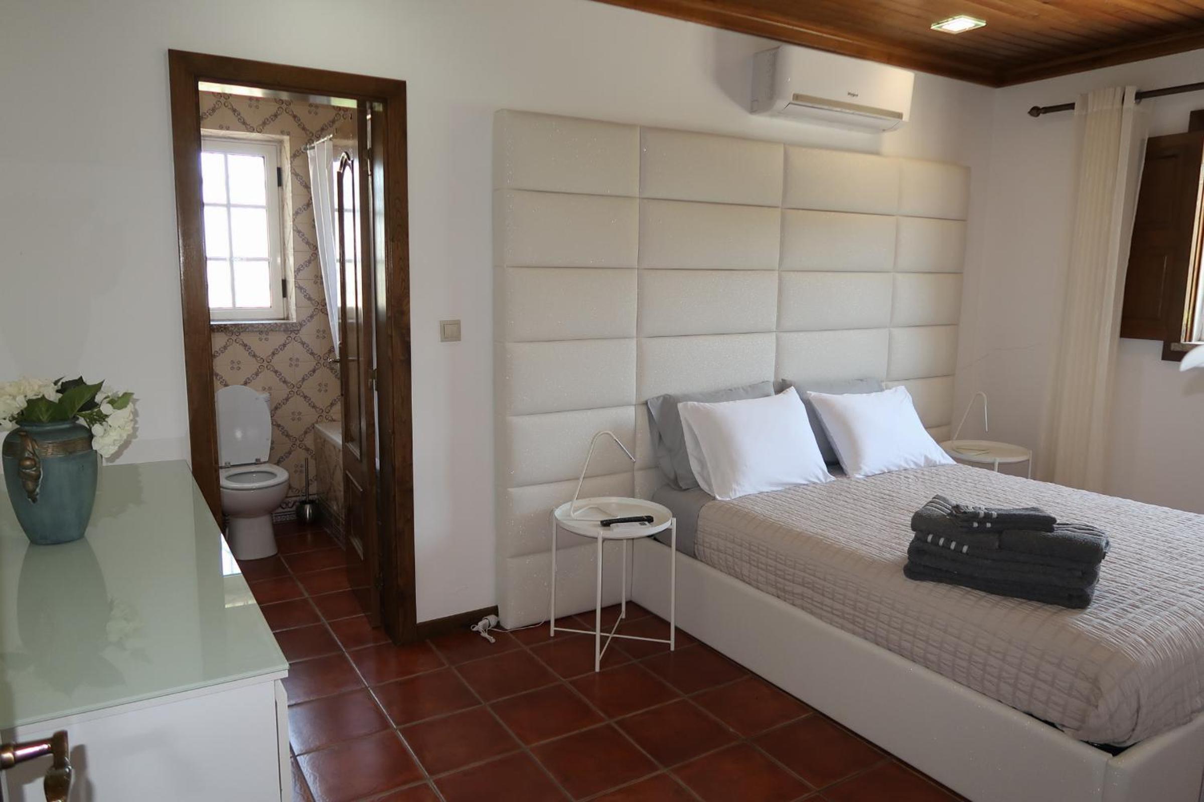 Two-Bedroom House - Photo 27