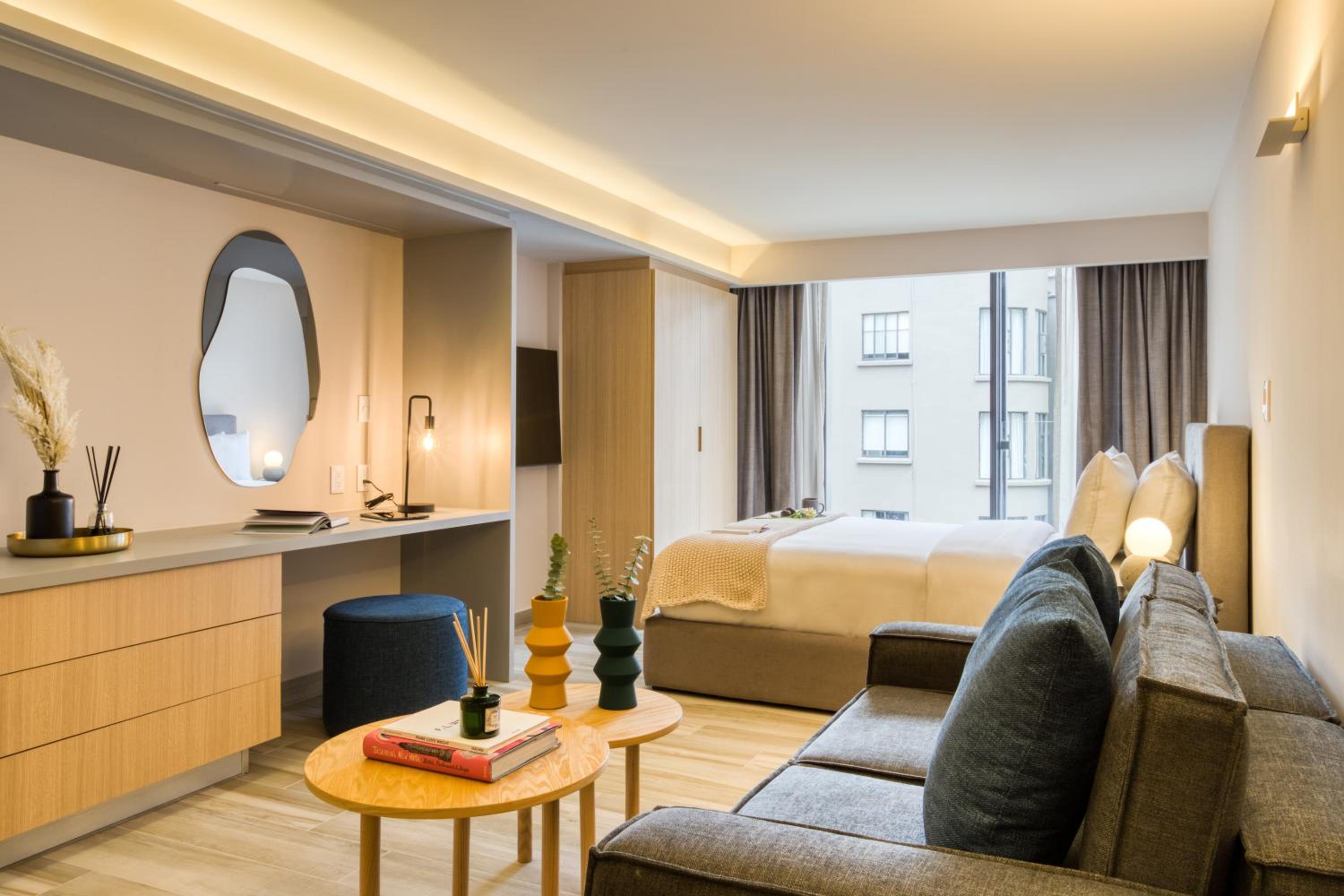 Deluxe Suite - Photo 9