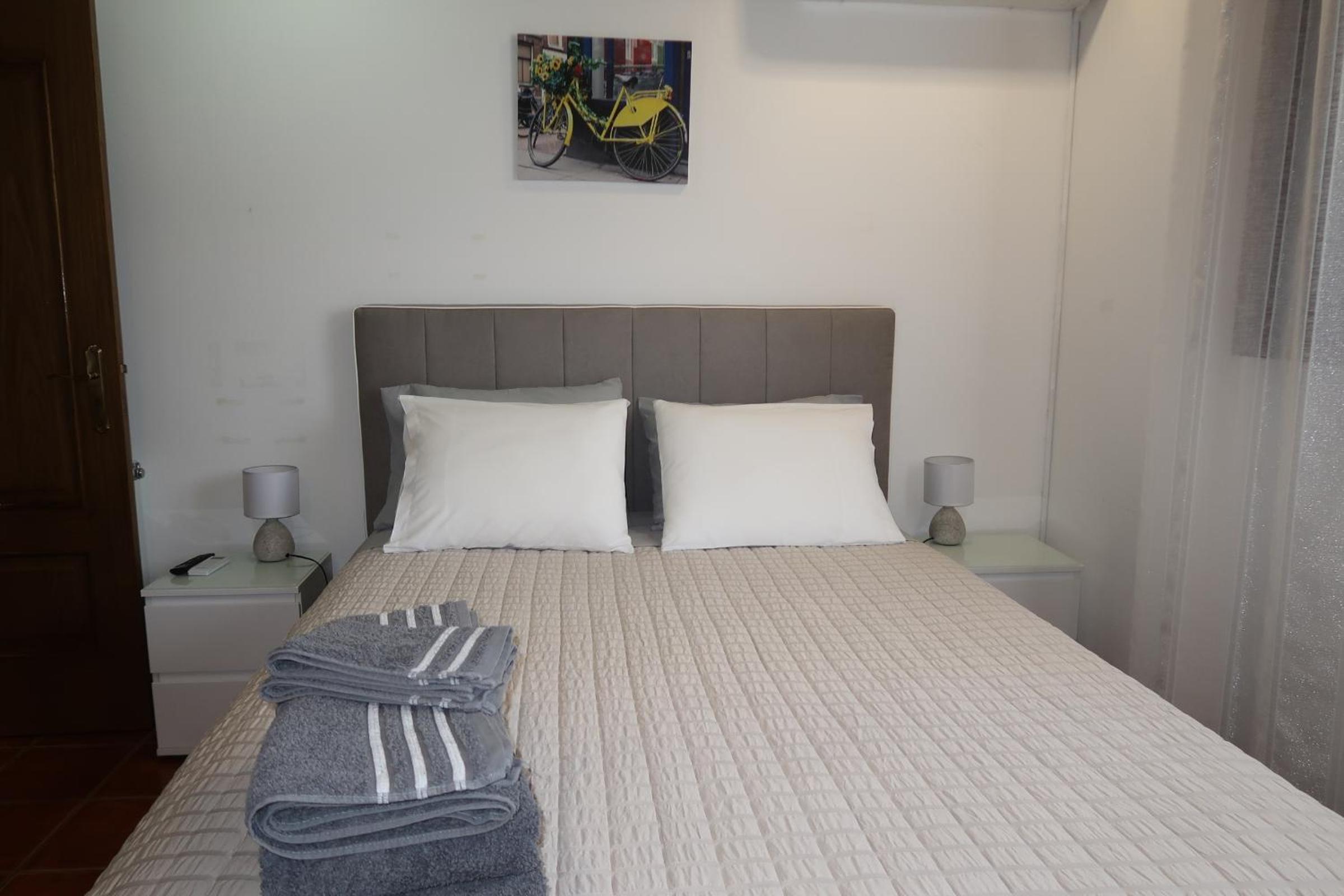 Two-Bedroom House - Photo 6