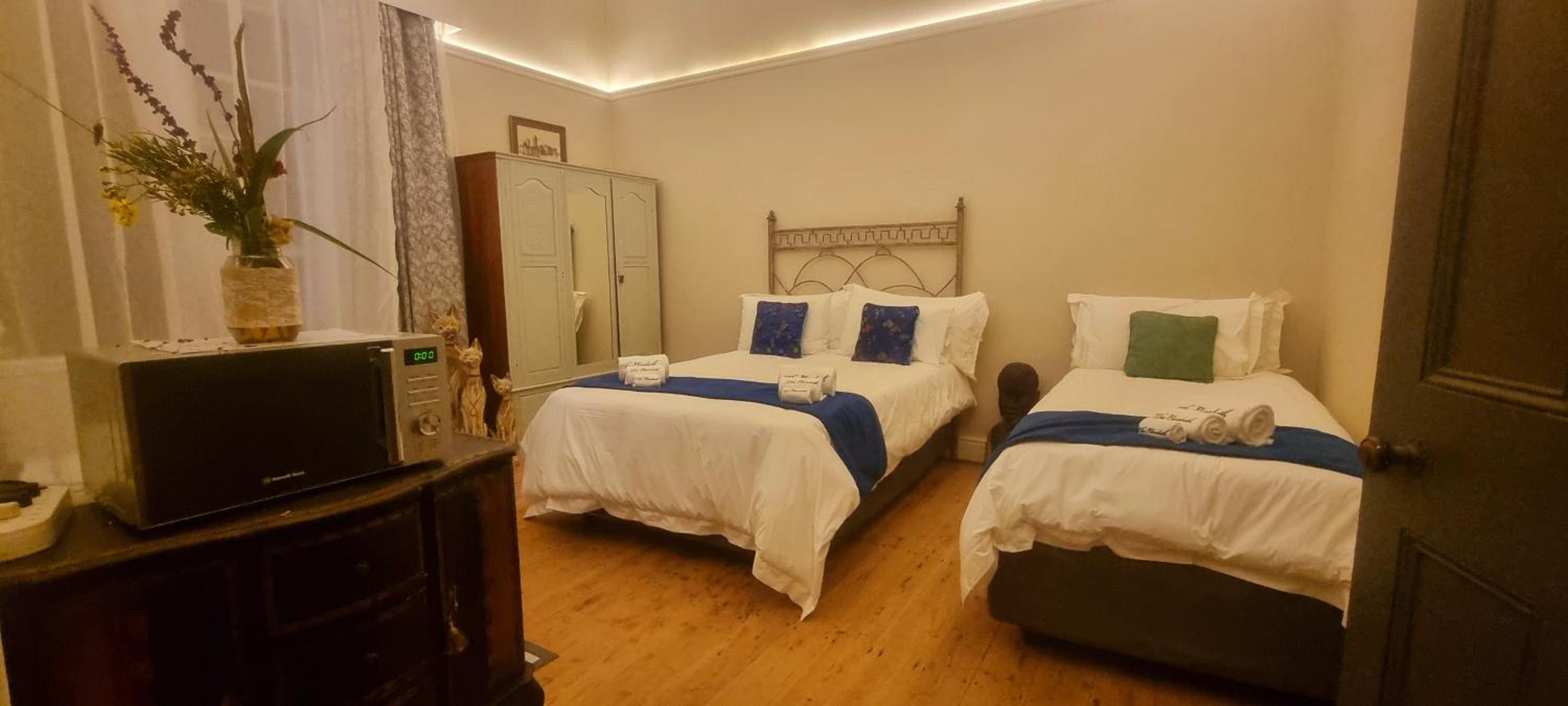 Economy Double Room photo 2