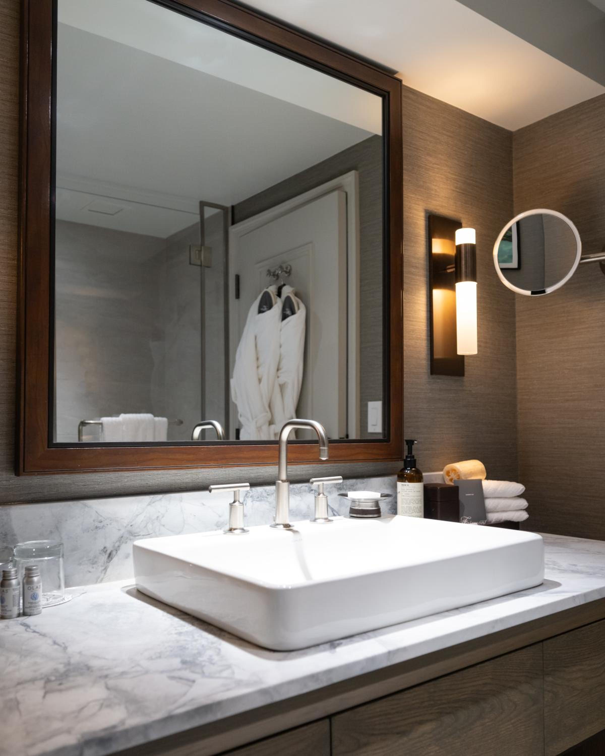 Fairmont Gold King Room with Exclusive Lounge Access - Photo 4