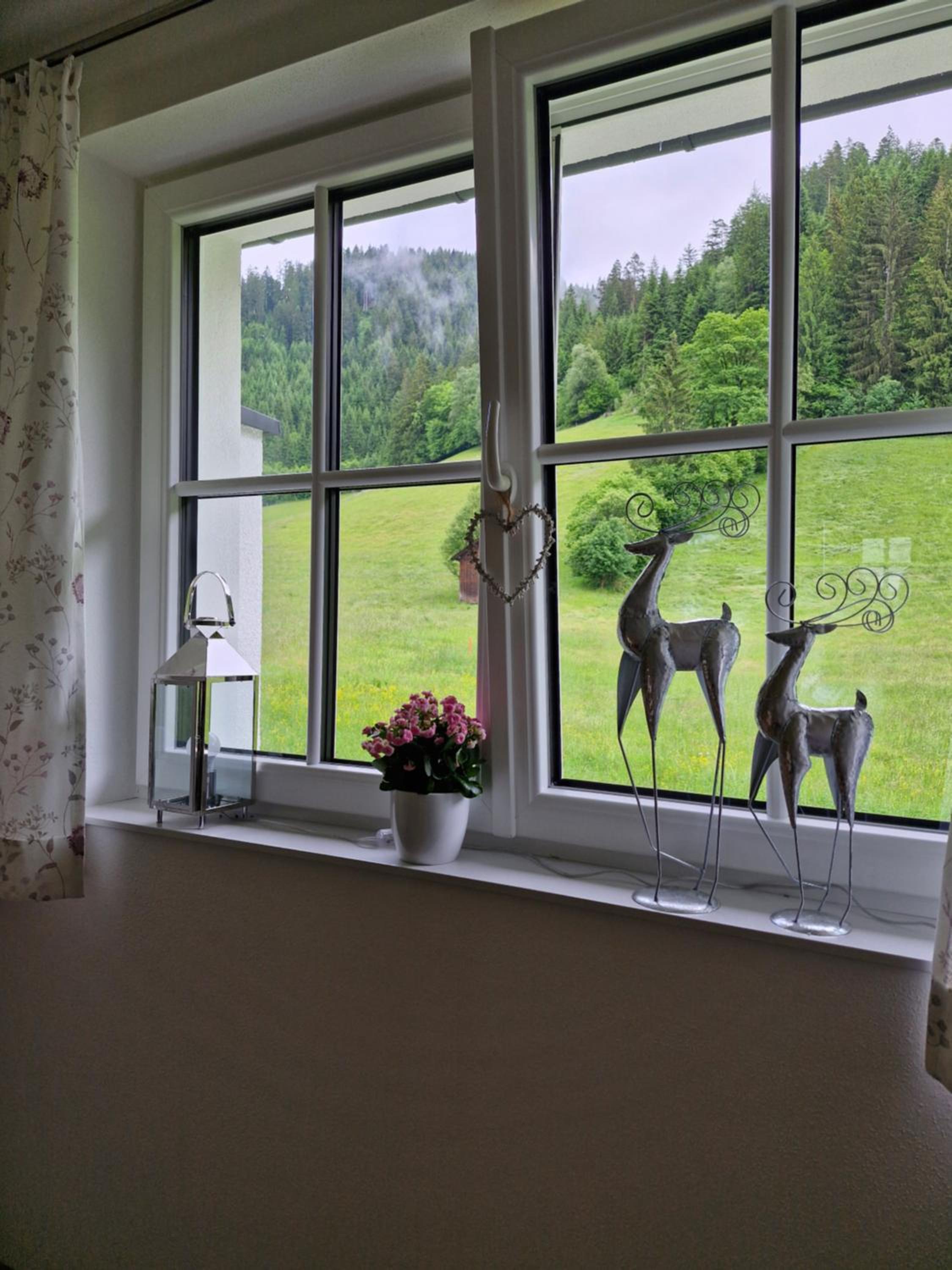 Two-Bedroom Apartment with Balcony photo 2